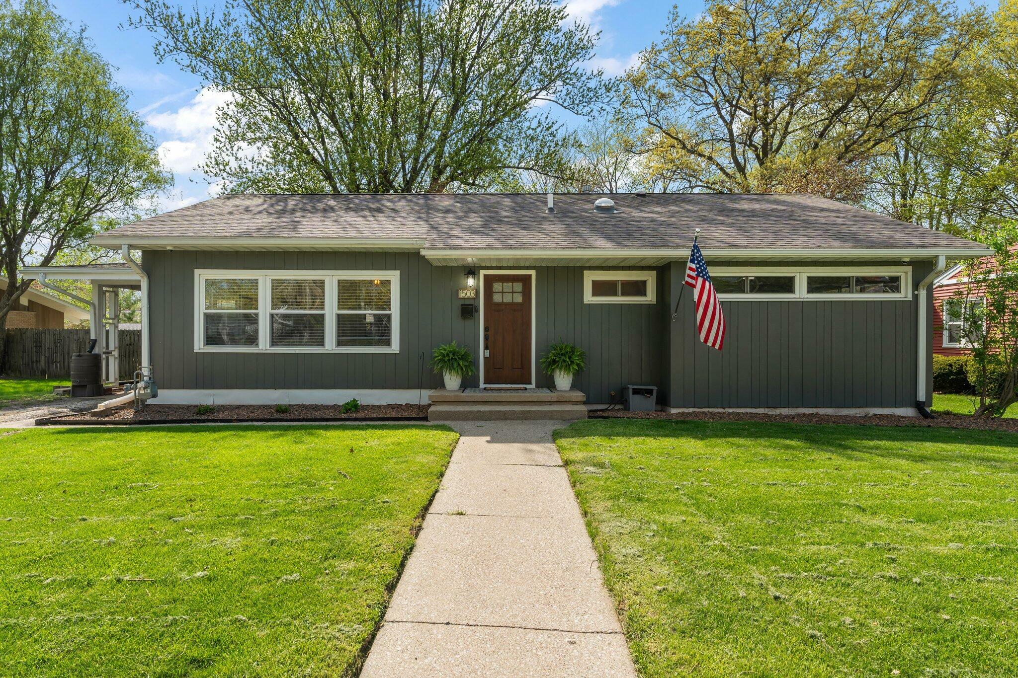 Property Photo: 1503 Washington Street IN 46383