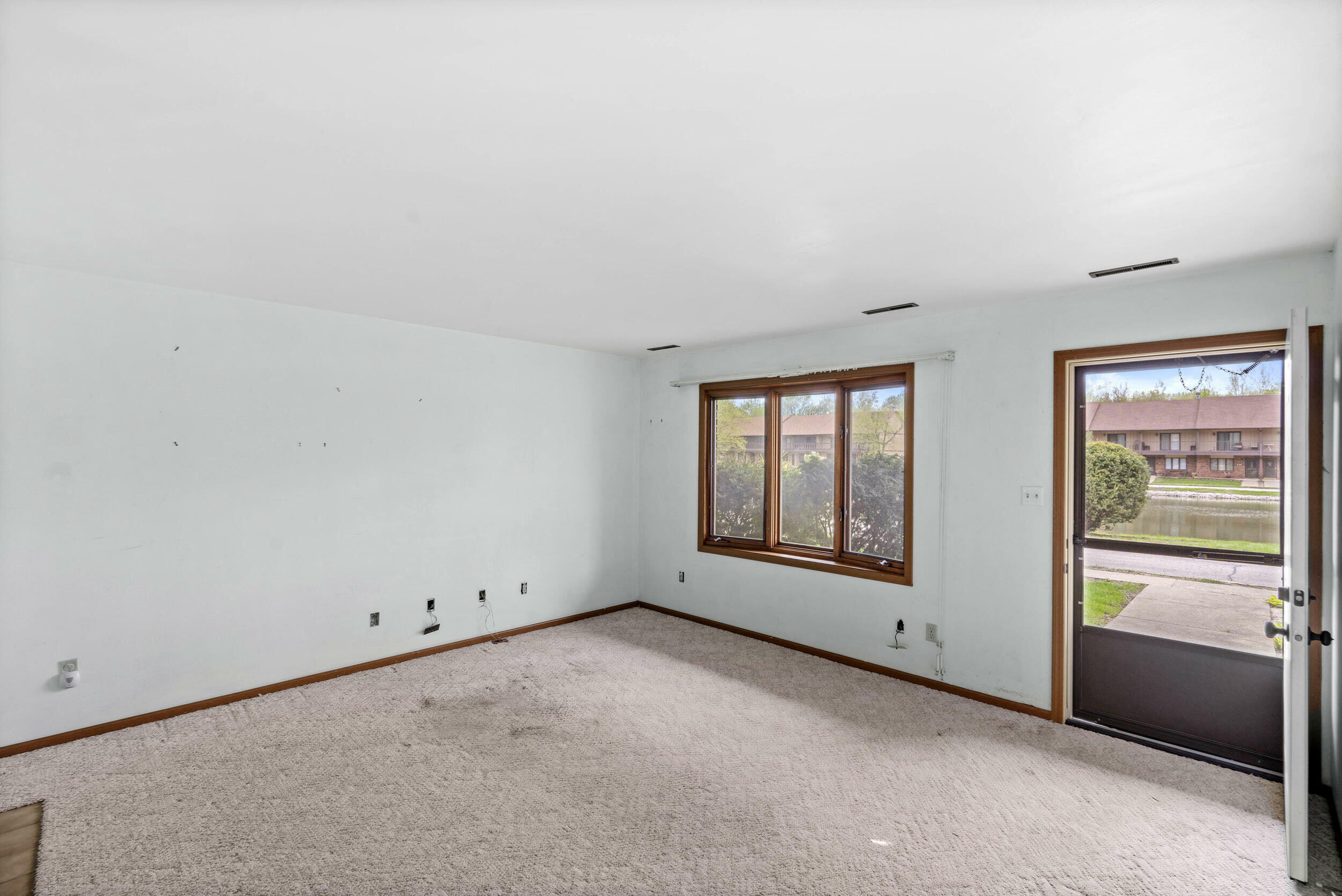 Property Photo: 862 Jordan Circle IN 46375