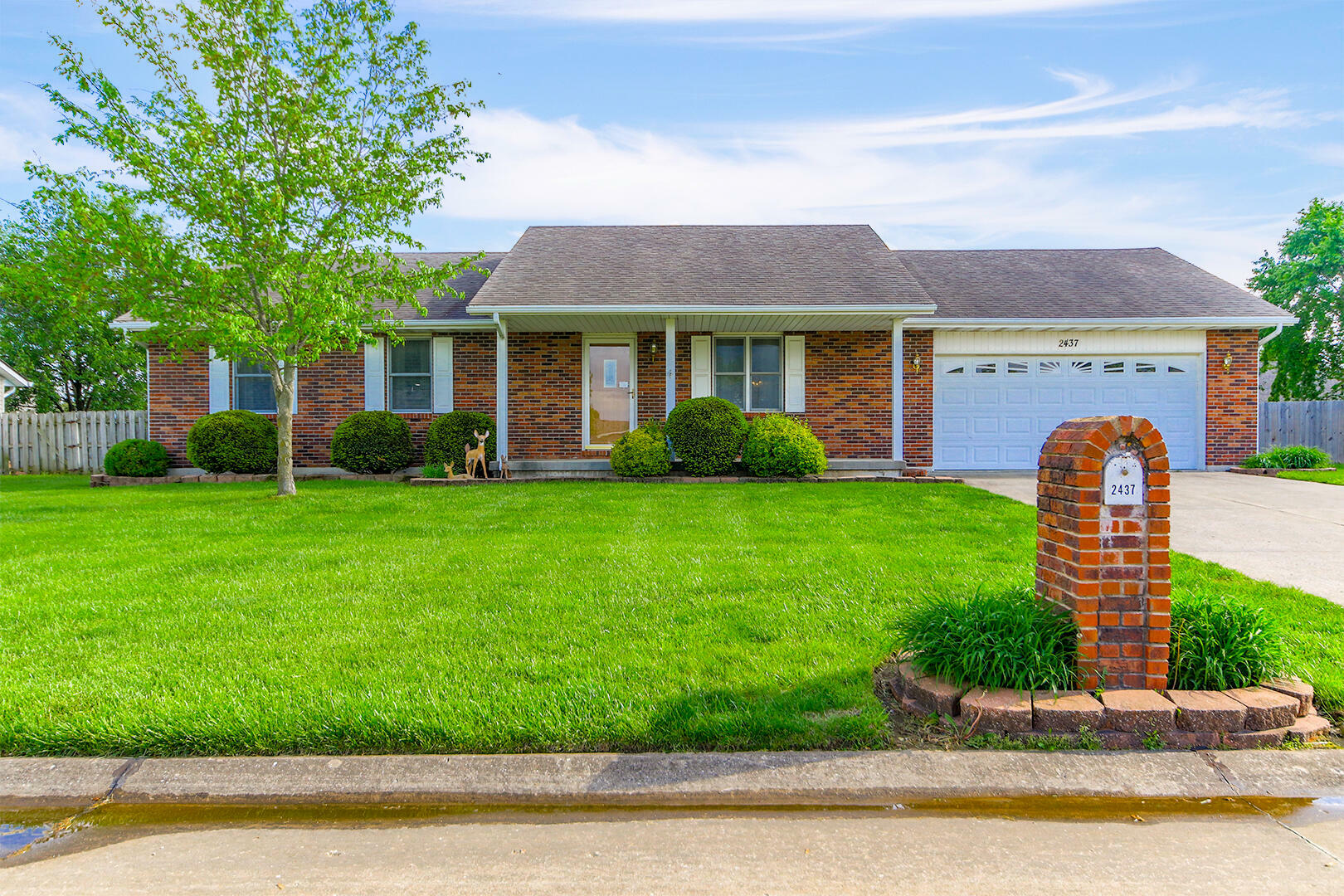 2437 Park Crest  Mexico MO 65265 photo