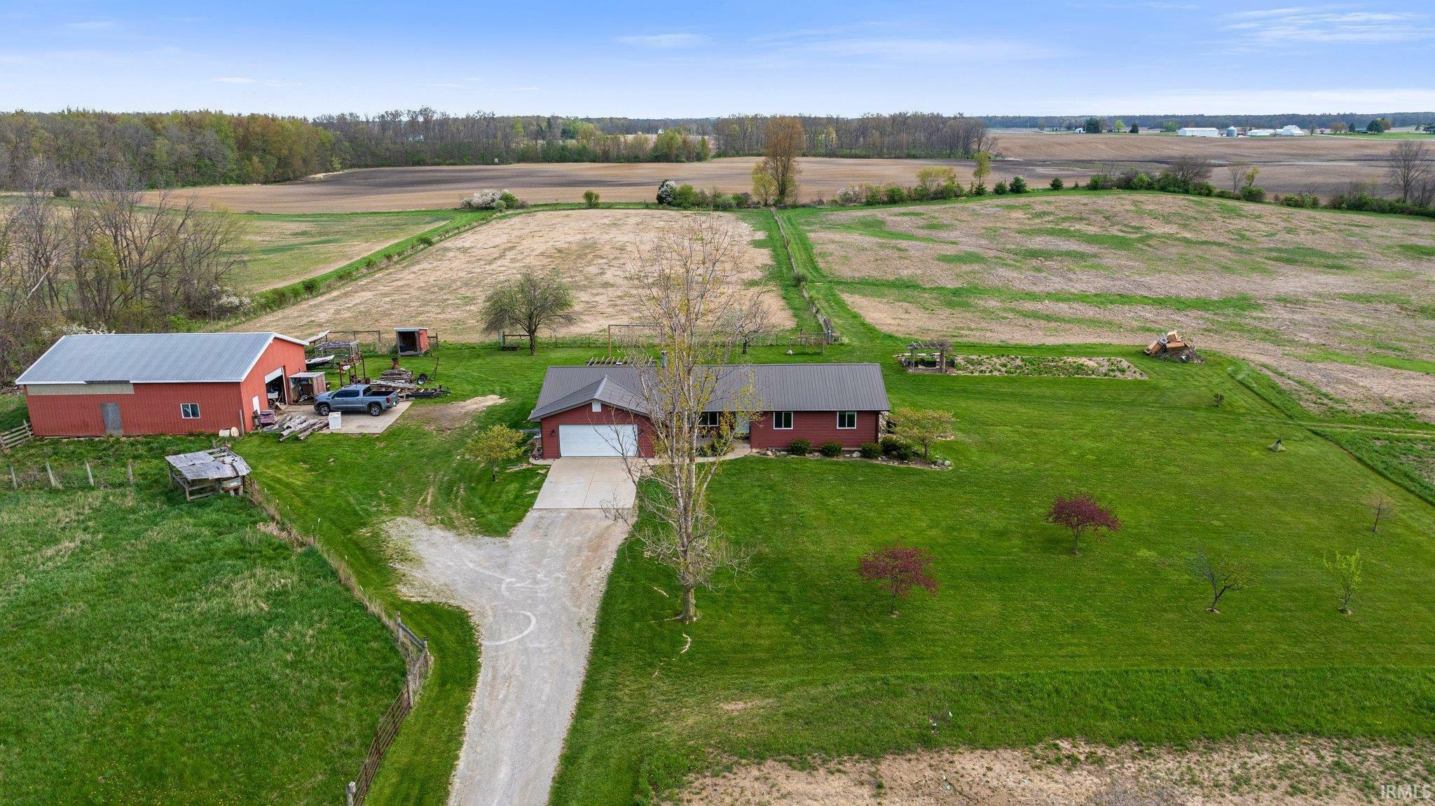 Property Photo: 5155 E 200 N IN 46725