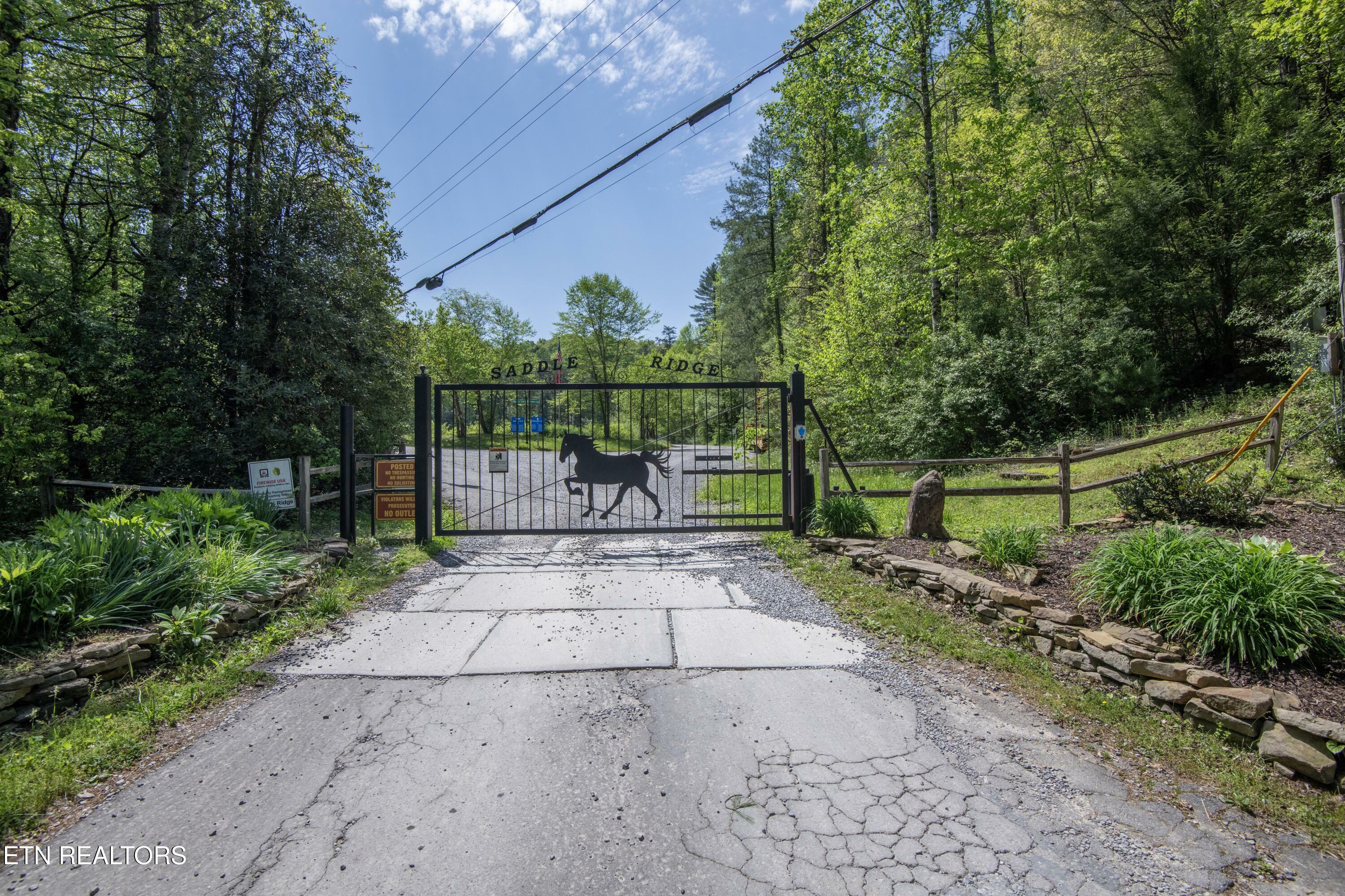 Property Photo: 1820 Oakwood Road Rd TN 37886