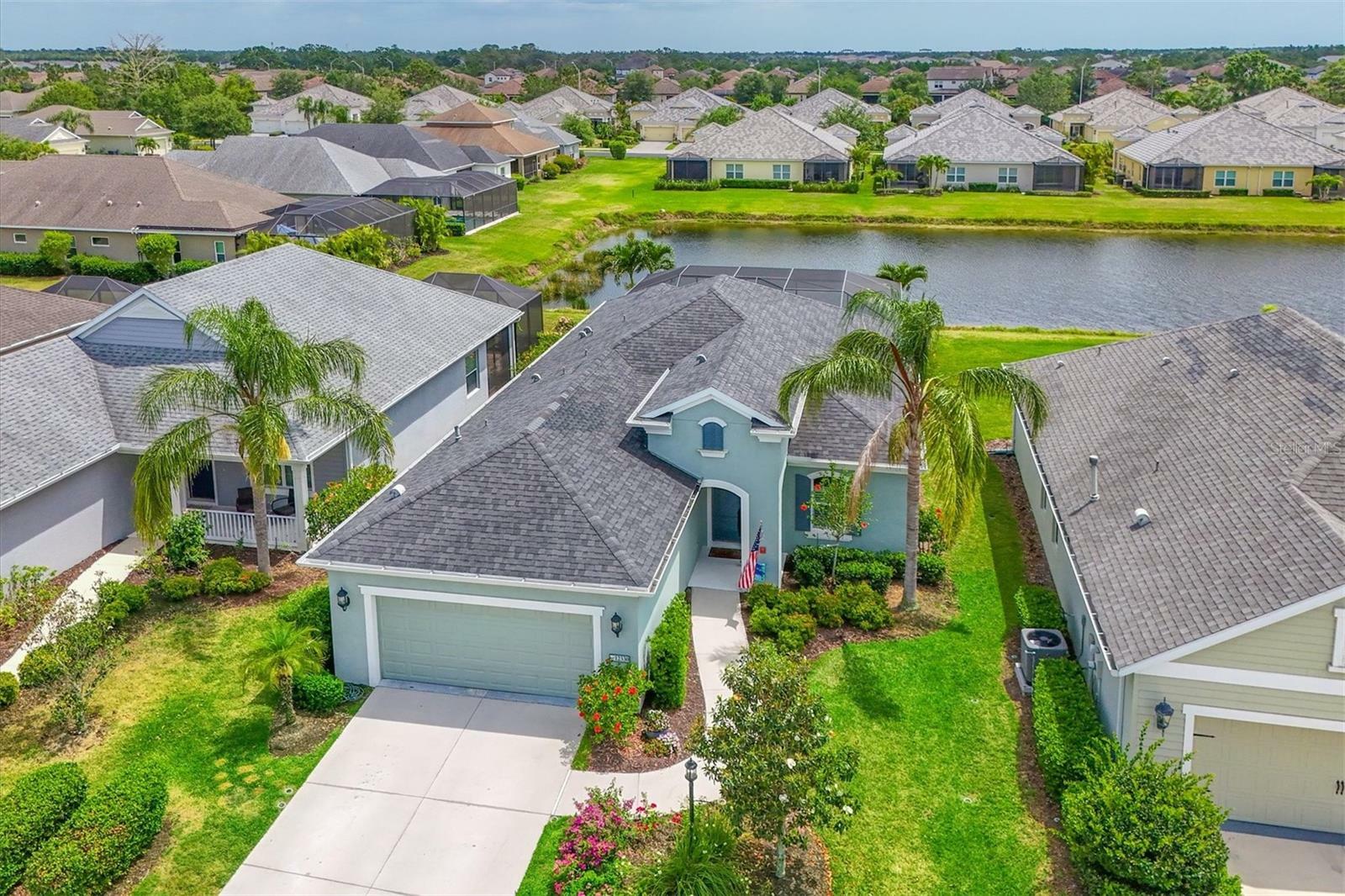 Property Photo: 12330 Halfmoon Lake Terrace FL 34211