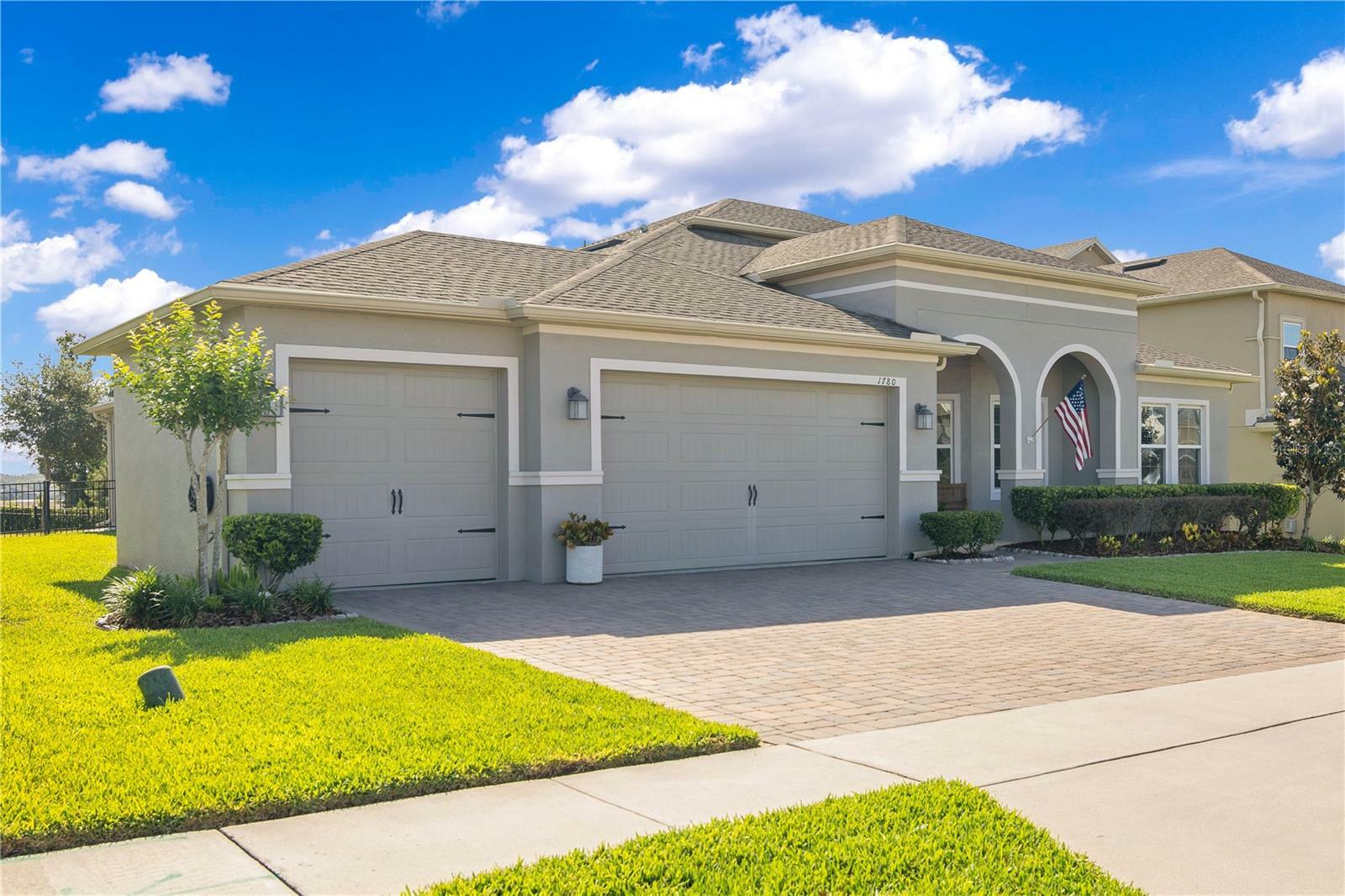 Property Photo: 1780 Southern Red Oak Court FL 34761