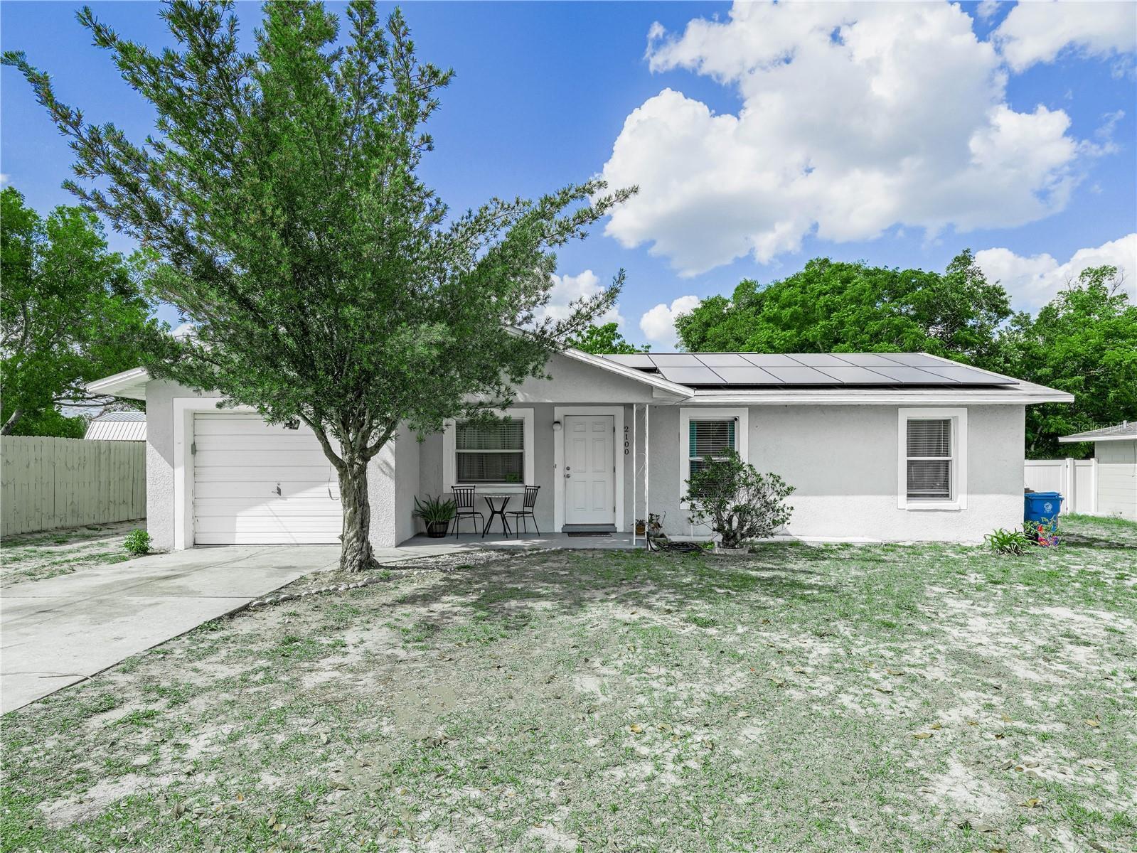 Property Photo:  2100 Magnolia Avenue  FL 33844 