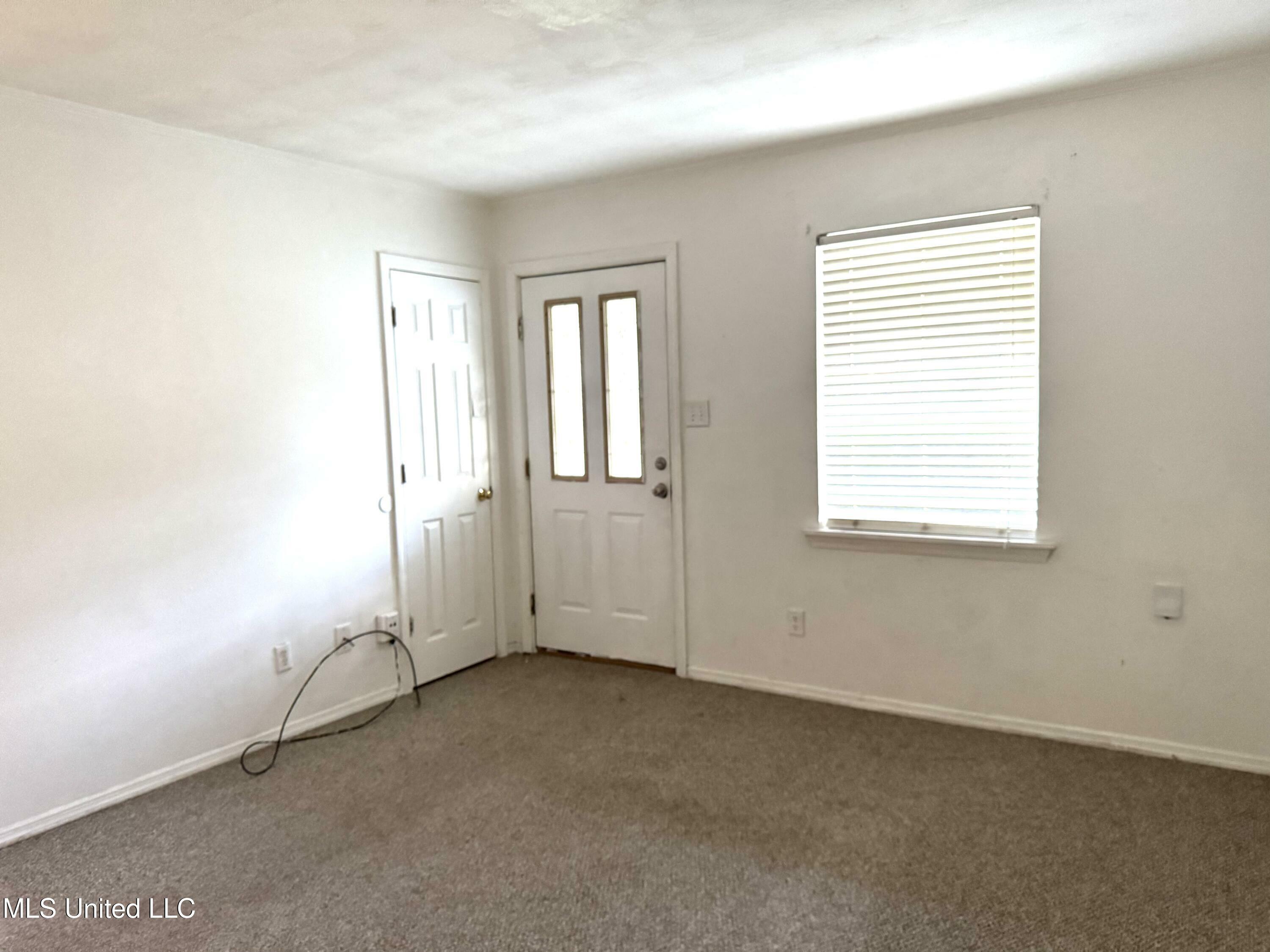 Property Photo: 4607 Seminole Avenue MS 39581