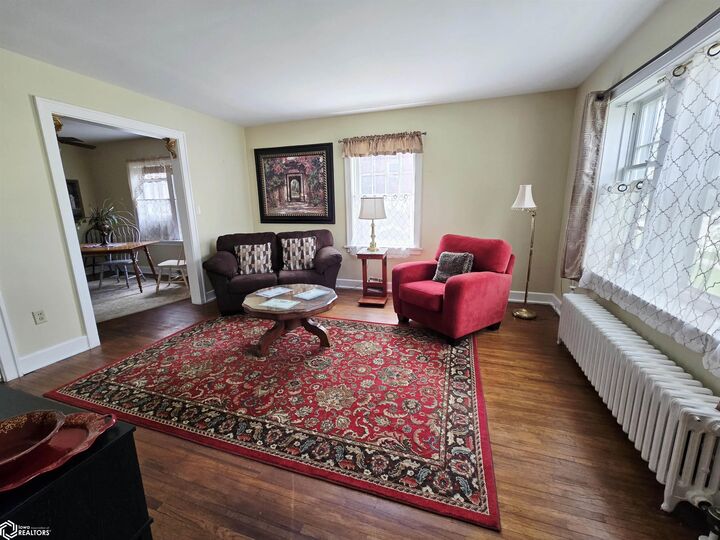 Property Photo:  718 Avenue E  IA 52627 