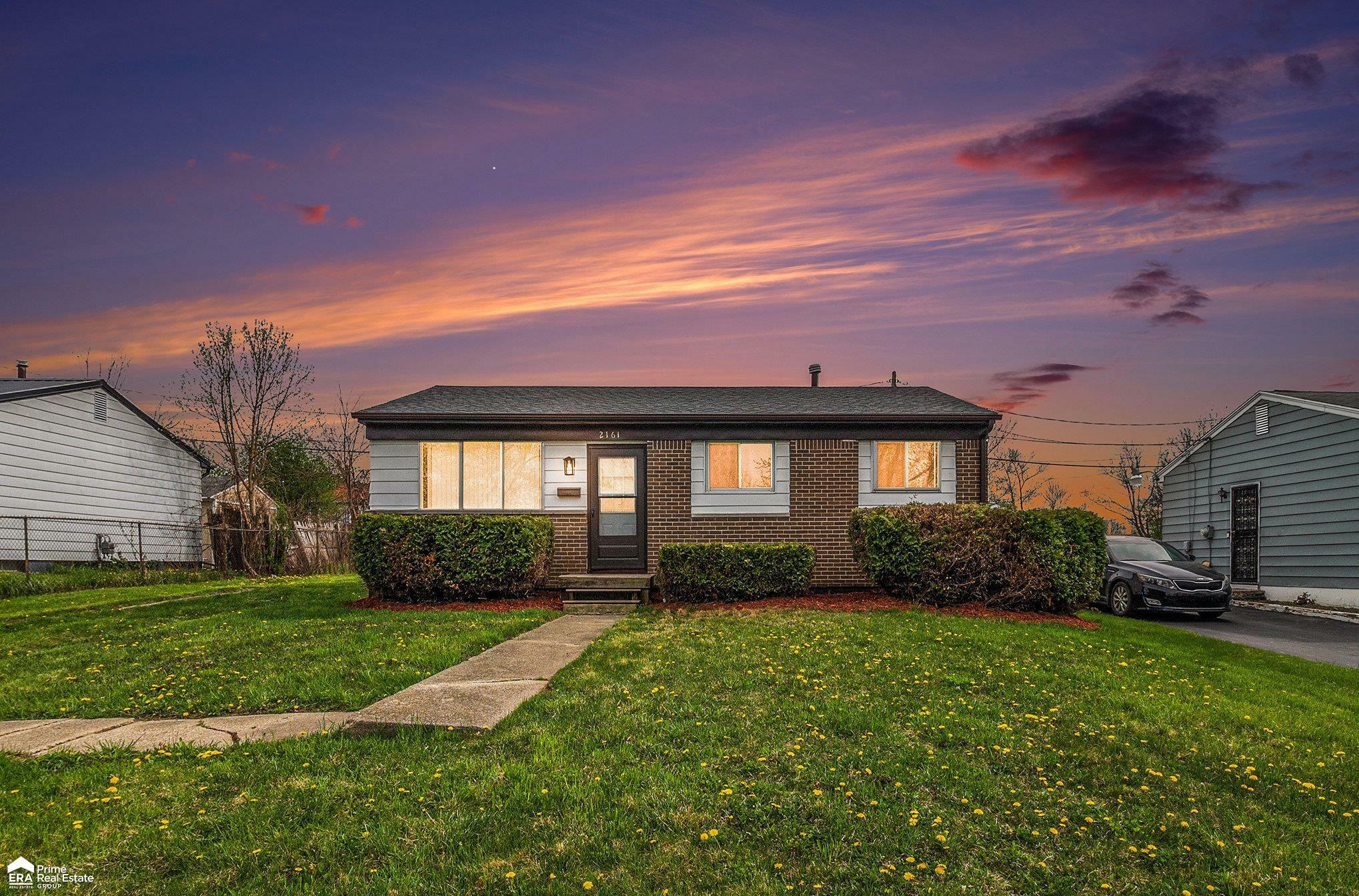 Property Photo: 2161 Flamingo Drive MI 48458-2633