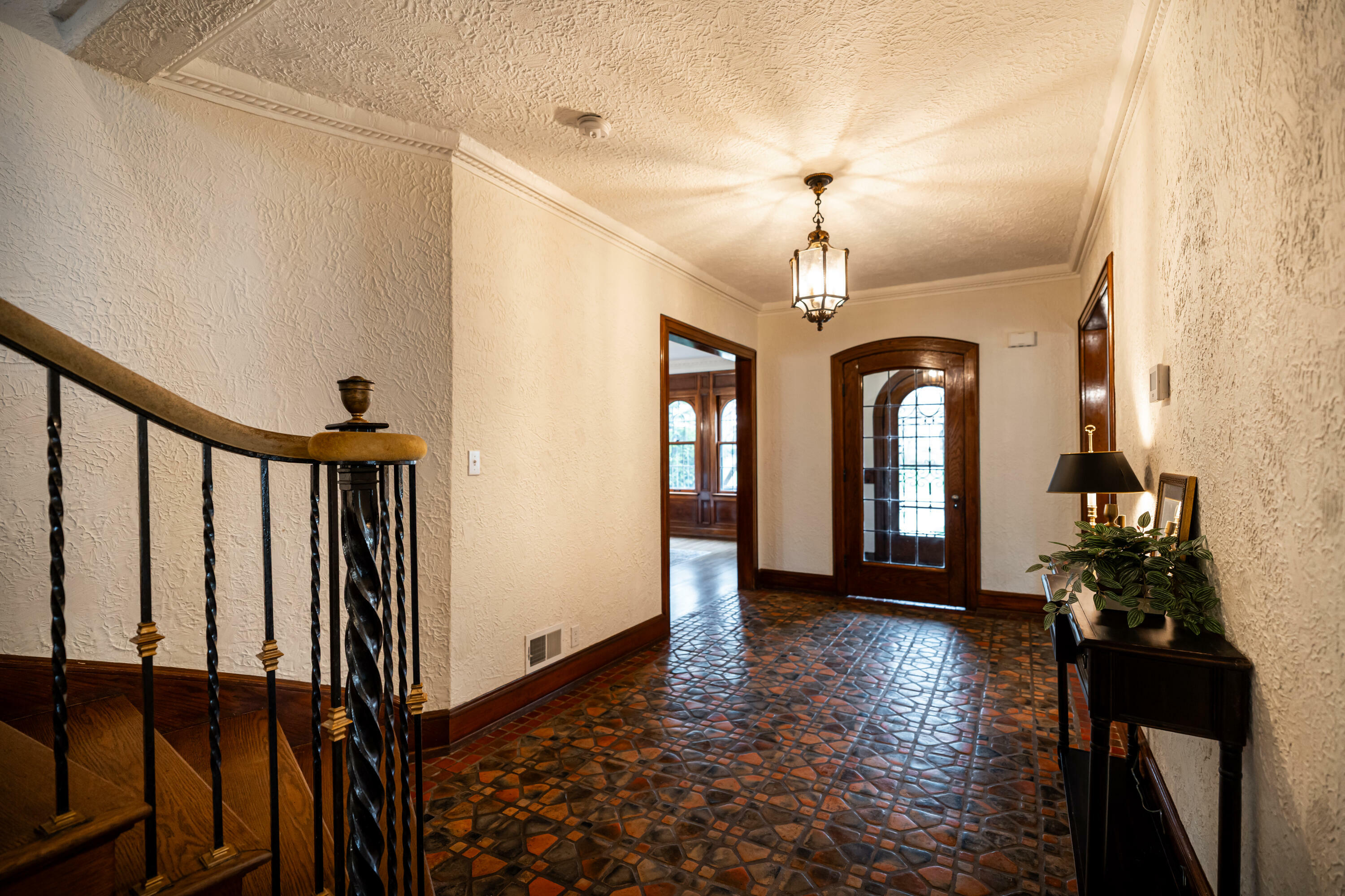 Property Photo: 2724 E Menlo Blvd WI 53211