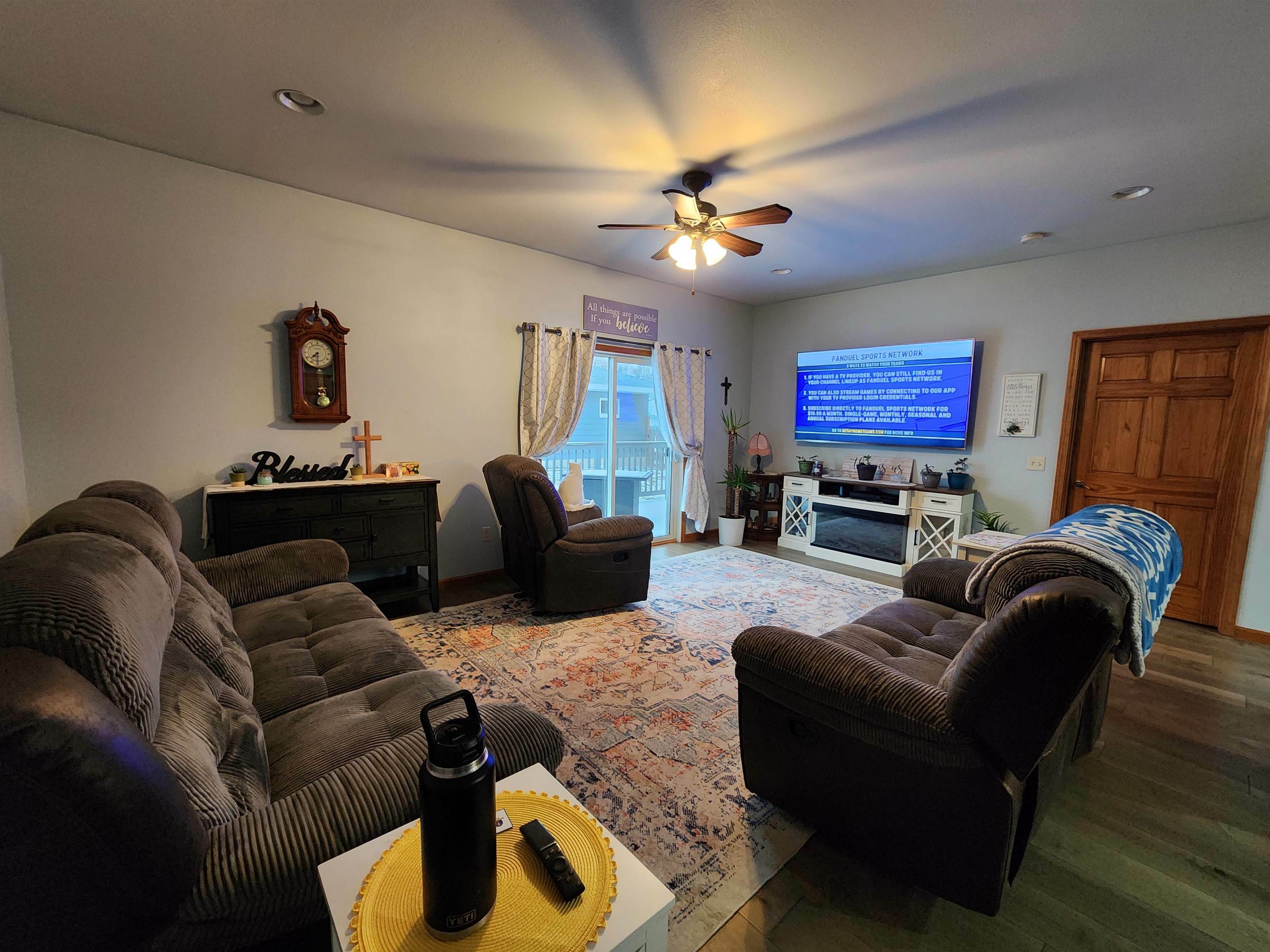 Property Photo: 401 1st Ave N ND 58740