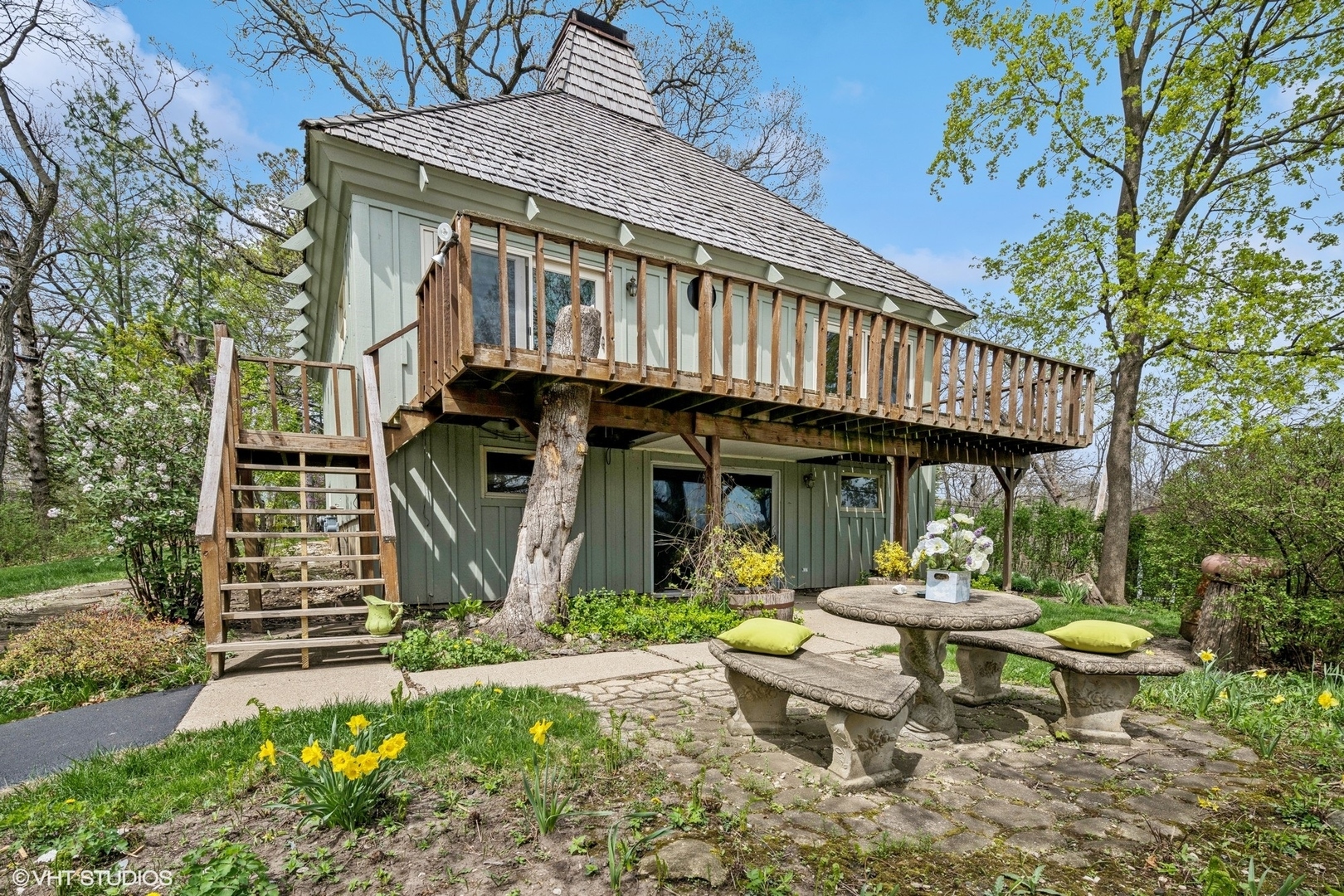 Property Photo: 23460W N Lakewood Lane IL 60047