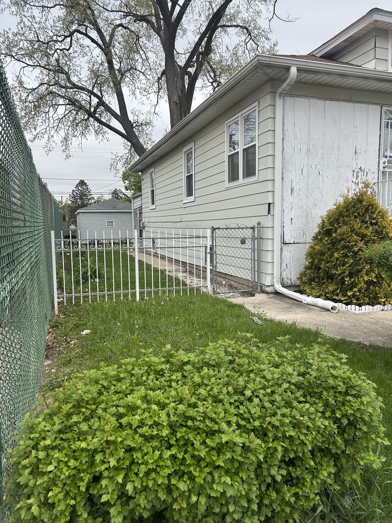Property Photo: 3509 Wilcox Avenue IL 60104