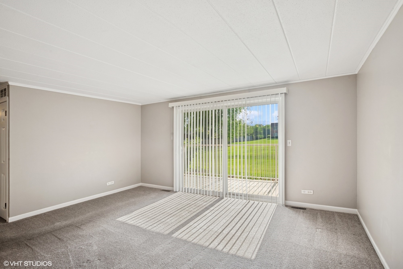 Property Photo: 1101 Mercury Drive 1C IL 60193