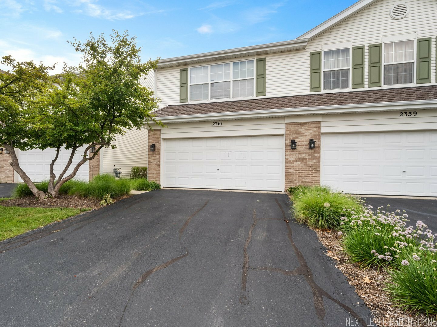 Property Photo: 2361 Stoughton Circle IL 60502