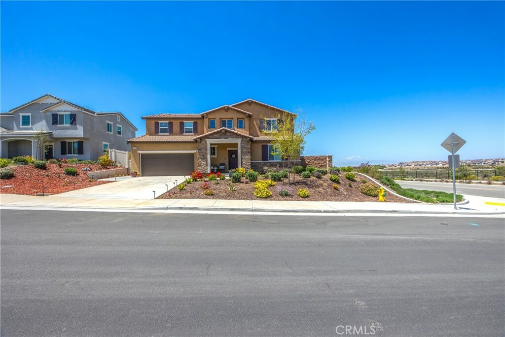 Property Photo: 14005 Vincenzo Dr CA 92223