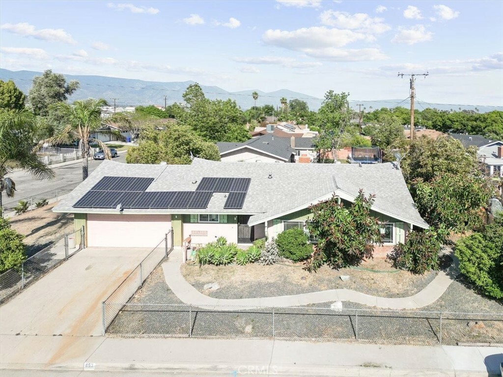 Property Photo: 863 N Marvin Drive CA 92410