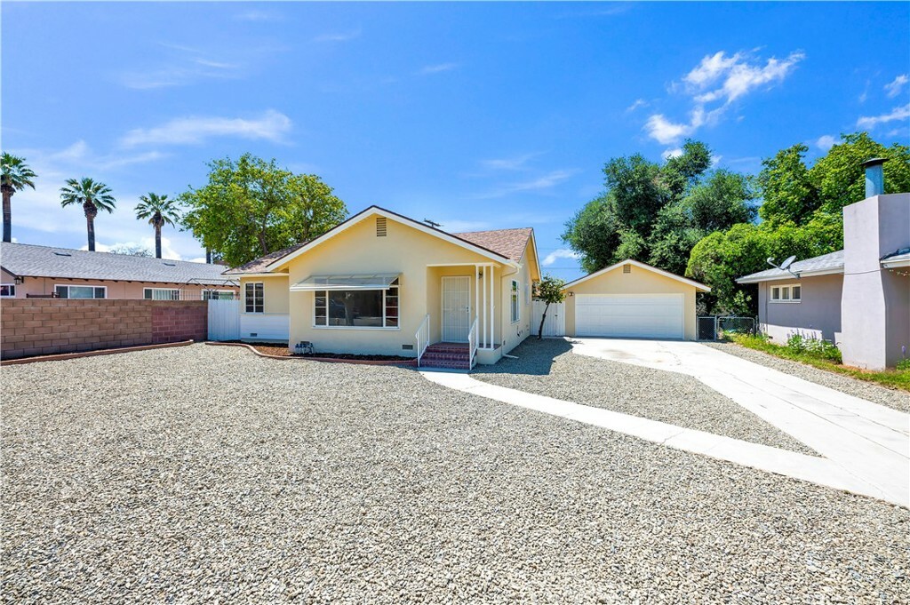 Property Photo: 357 S Juanita Street CA 92543