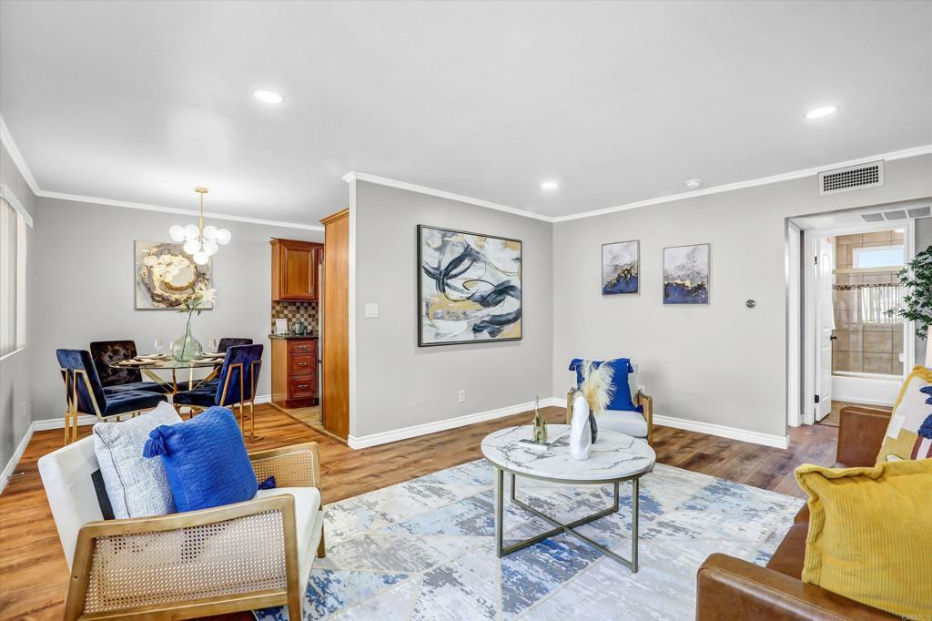 Property Photo: 1030 Robinson Avenue 204 CA 92103