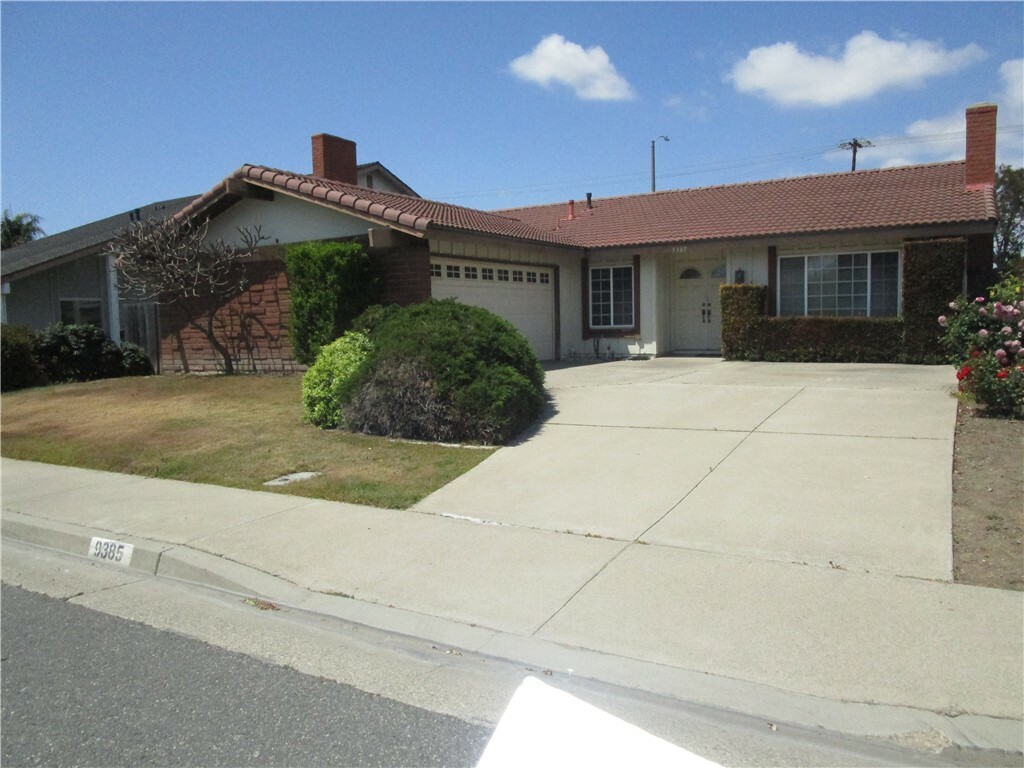 Property Photo: 9385 Thyme Avenue CA 92708