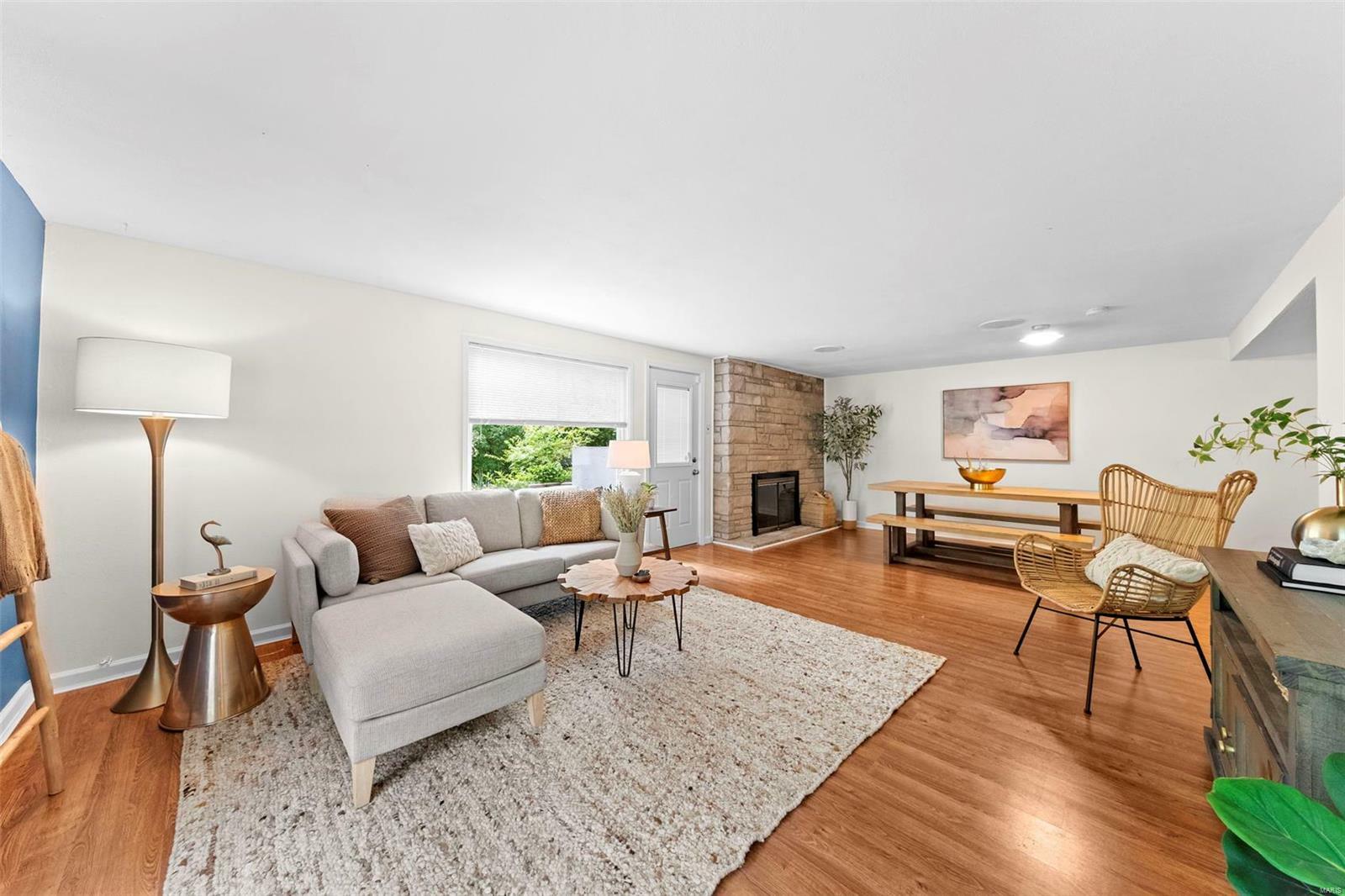Property Photo: 1217 Craigvale Court MO 63122