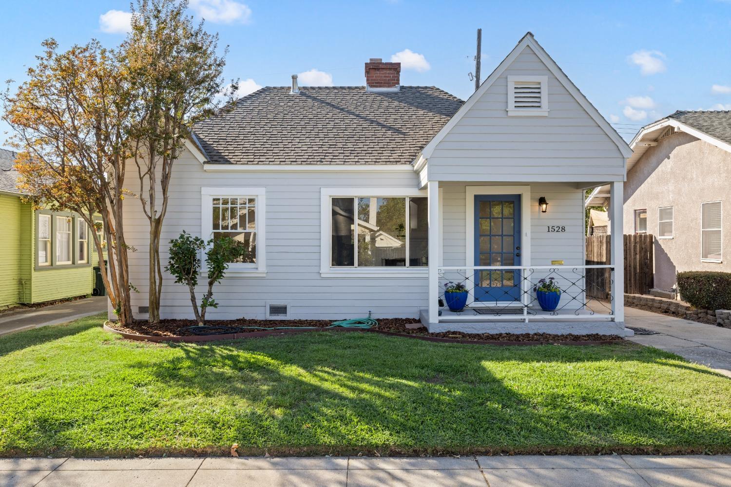 Property Photo:  1528 33rd Street  CA 95816 