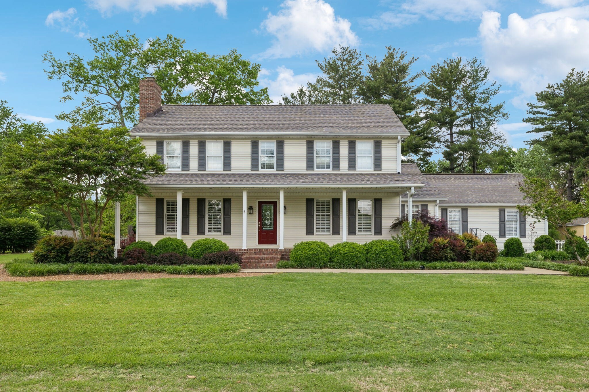 Property Photo: 616 River Rock Blvd TN 37128