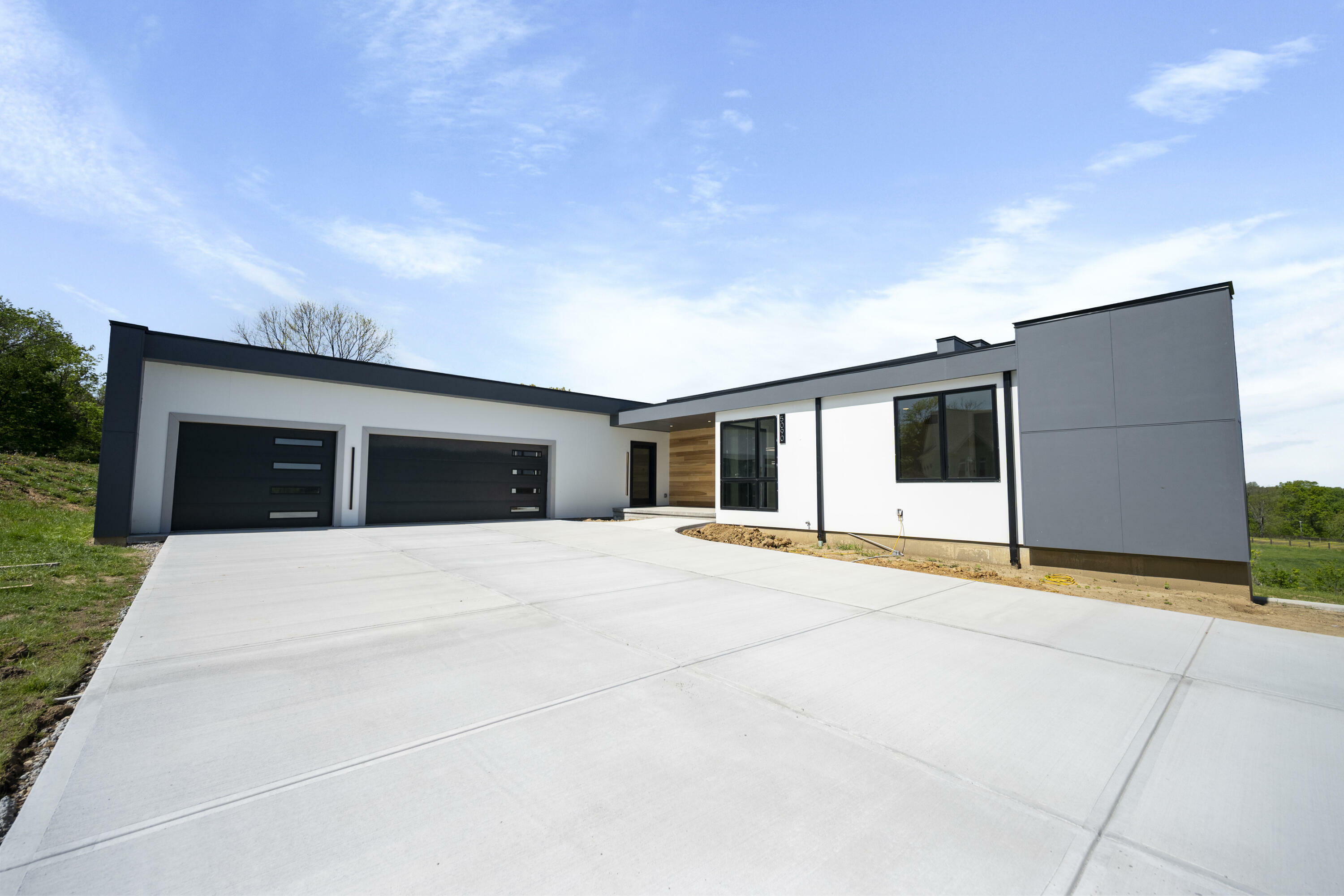 Property Photo: 5090 Bella Vista Drive KY 41076