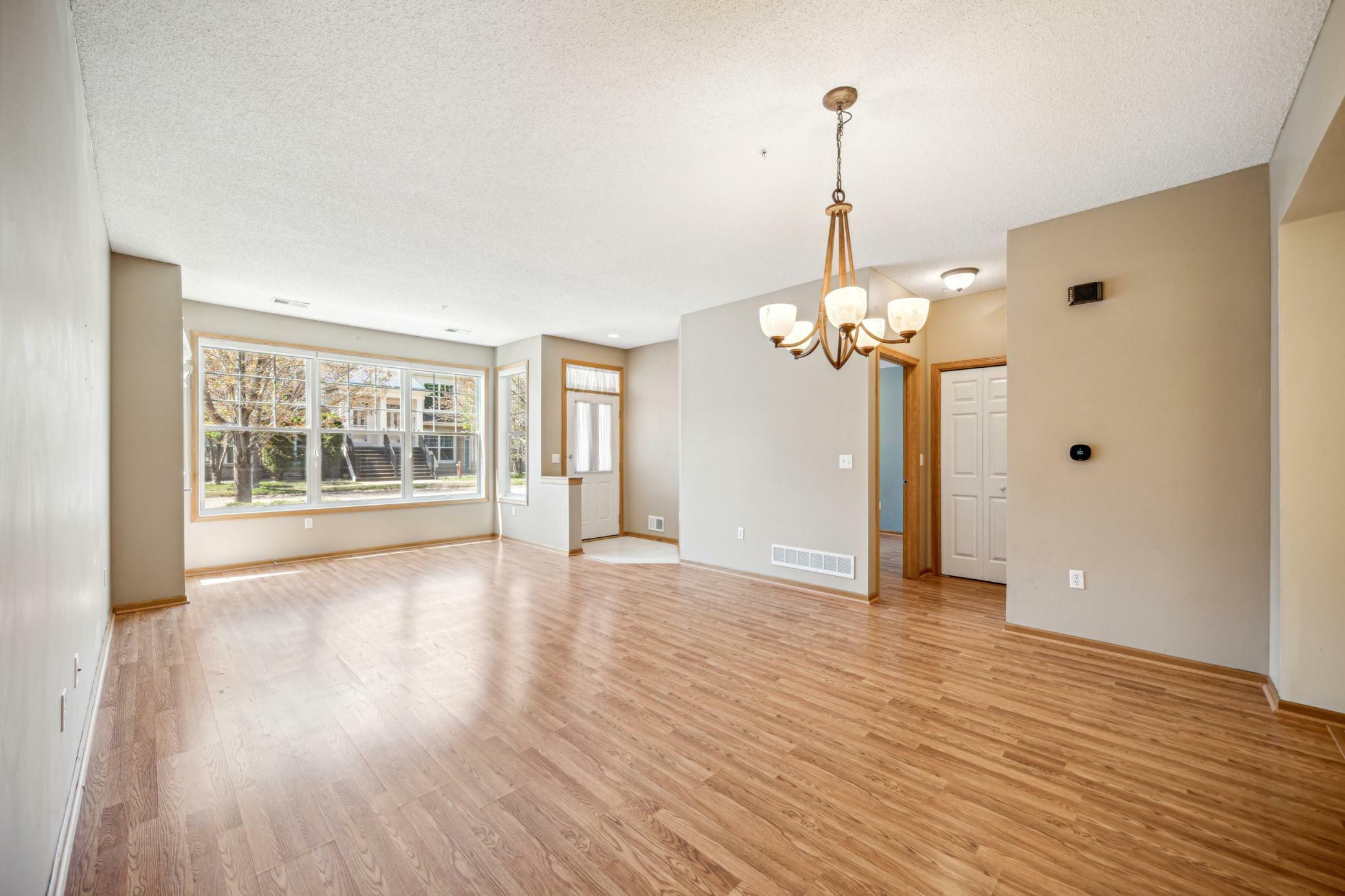 Property Photo: 620 Wesley Commons Drive 22 MN 55427