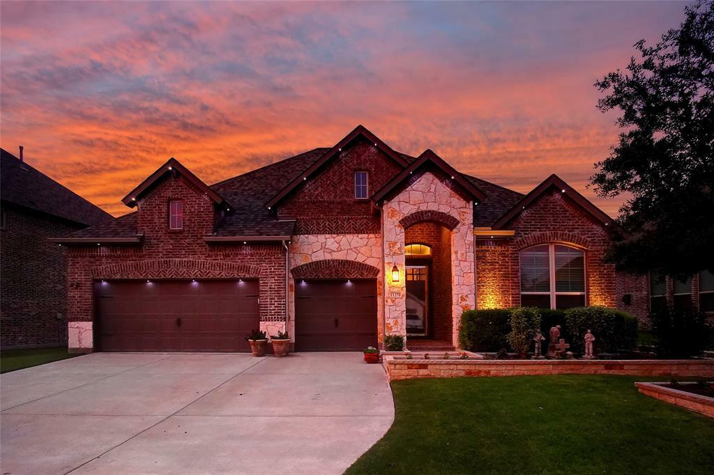 Property Photo: 11370 Bull Head Lane TX 76262