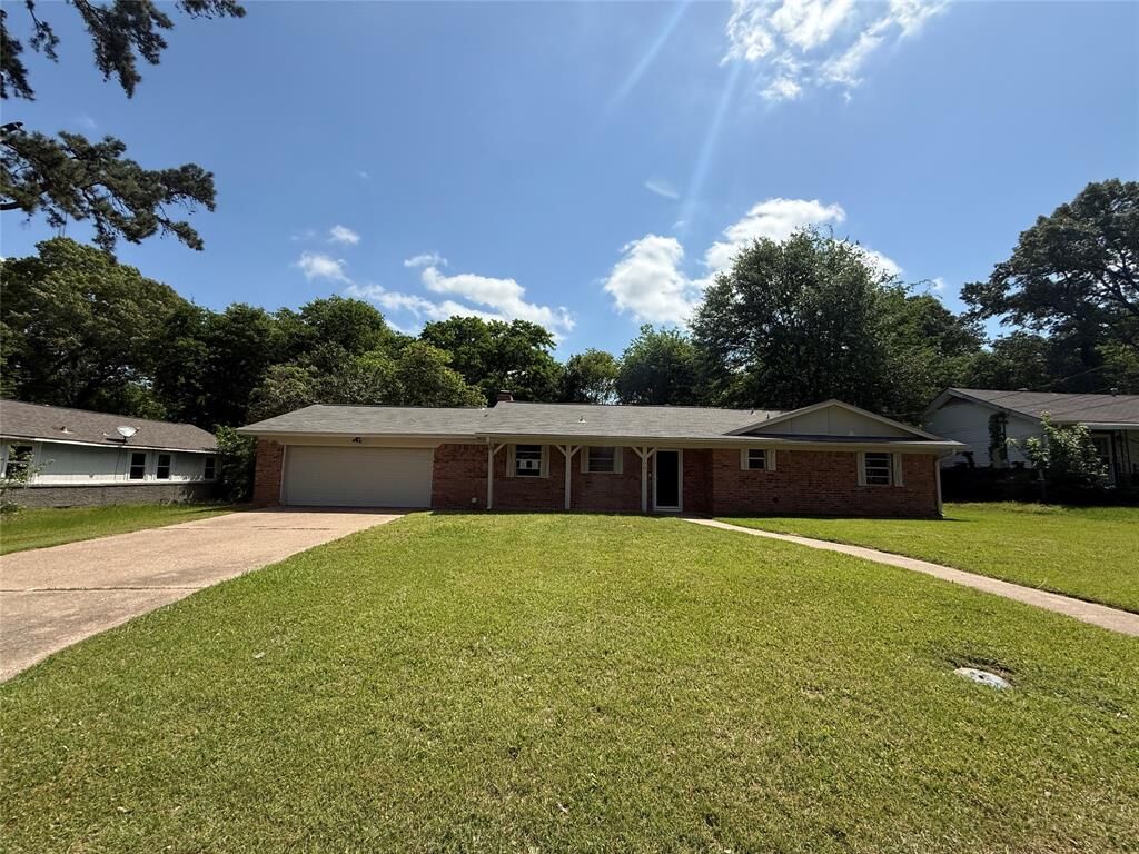 Property Photo:  290 Dickard Street  TX 75765 