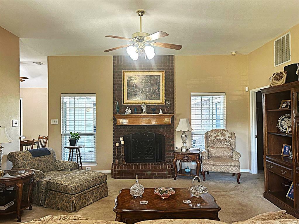 Property Photo: 1561 Waterford Drive TX 75077