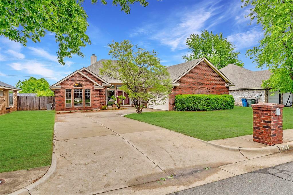 Property Photo: 1725 Dena Drive OK 73003