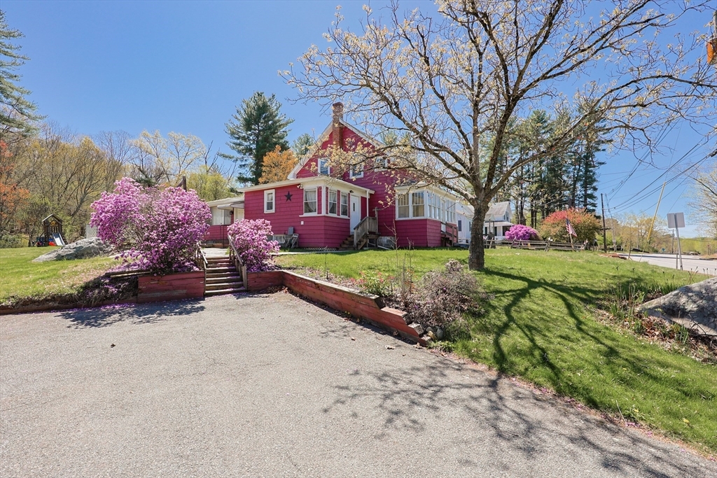 Property Photo: 373 Mendon St MA 01569