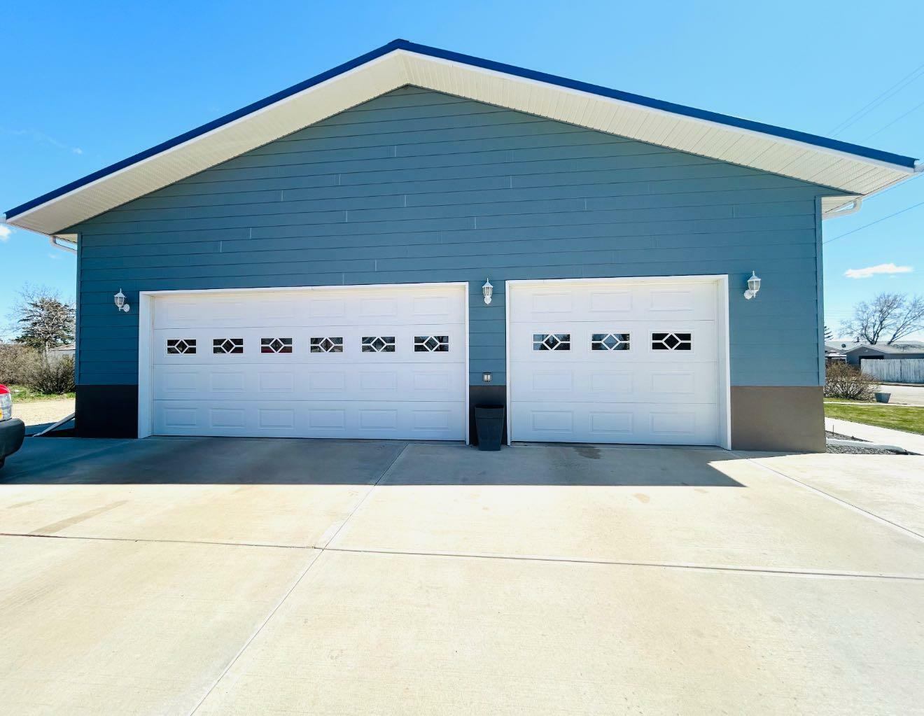 Property Photo: 402 5 Avenue E AB T0J 2J0