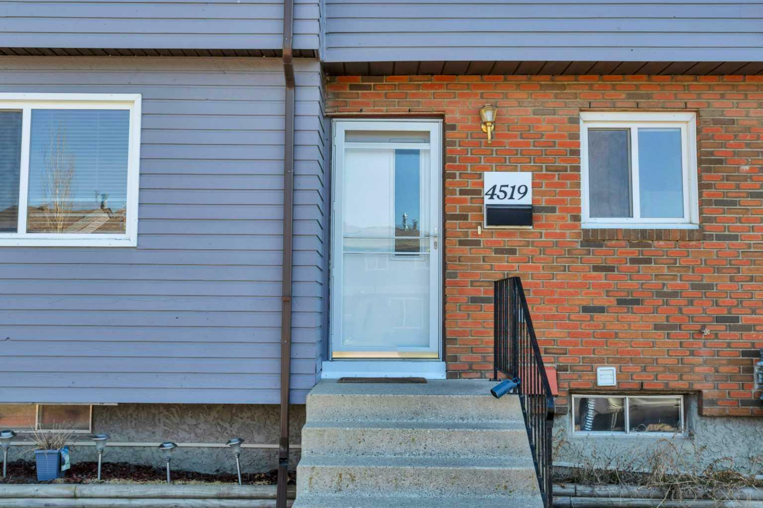 Property Photo: 4519 47 Street 305 AB T4G 1P5