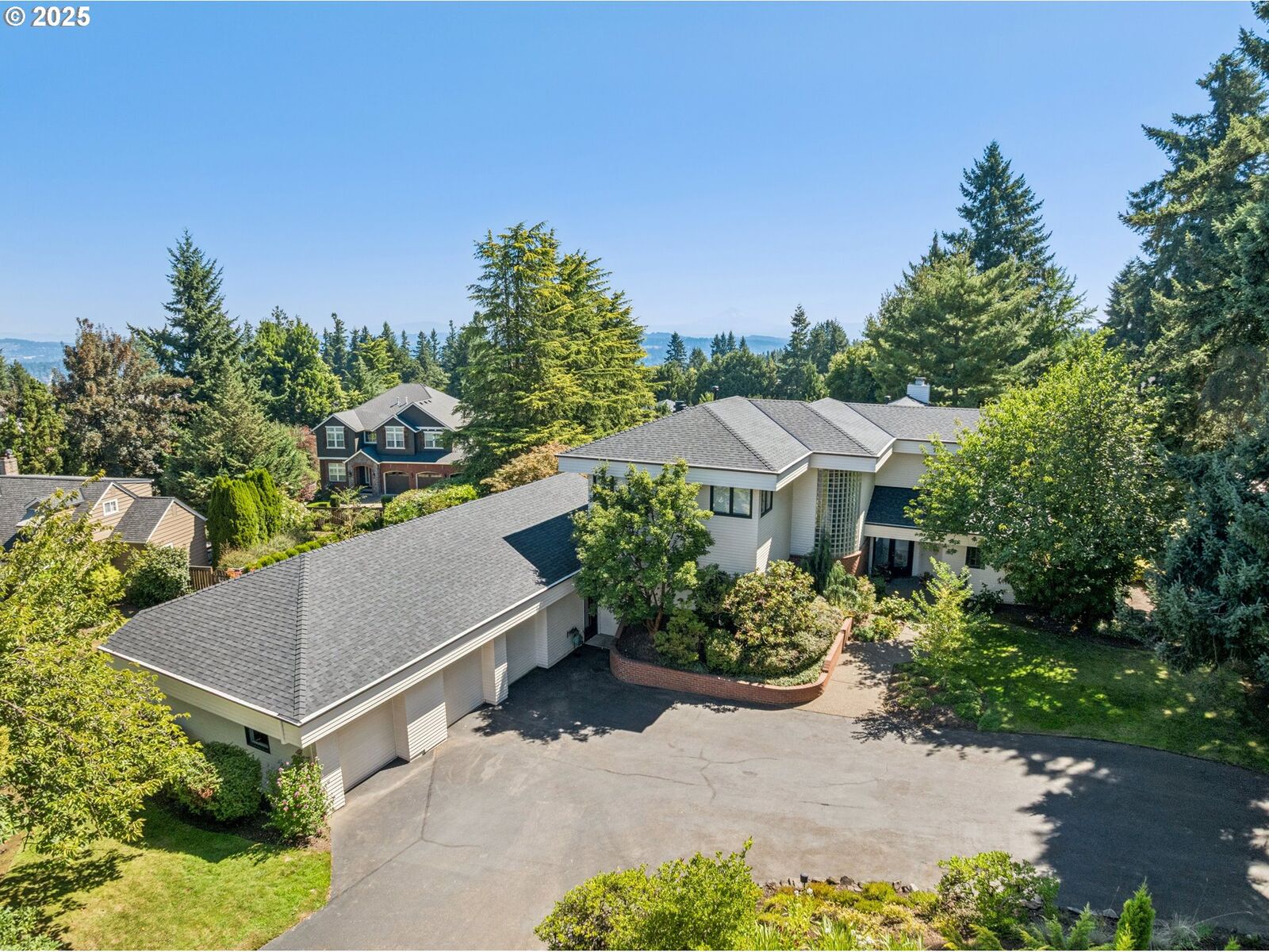 Property Photo:  21950 Shannon Ln  OR 97068 