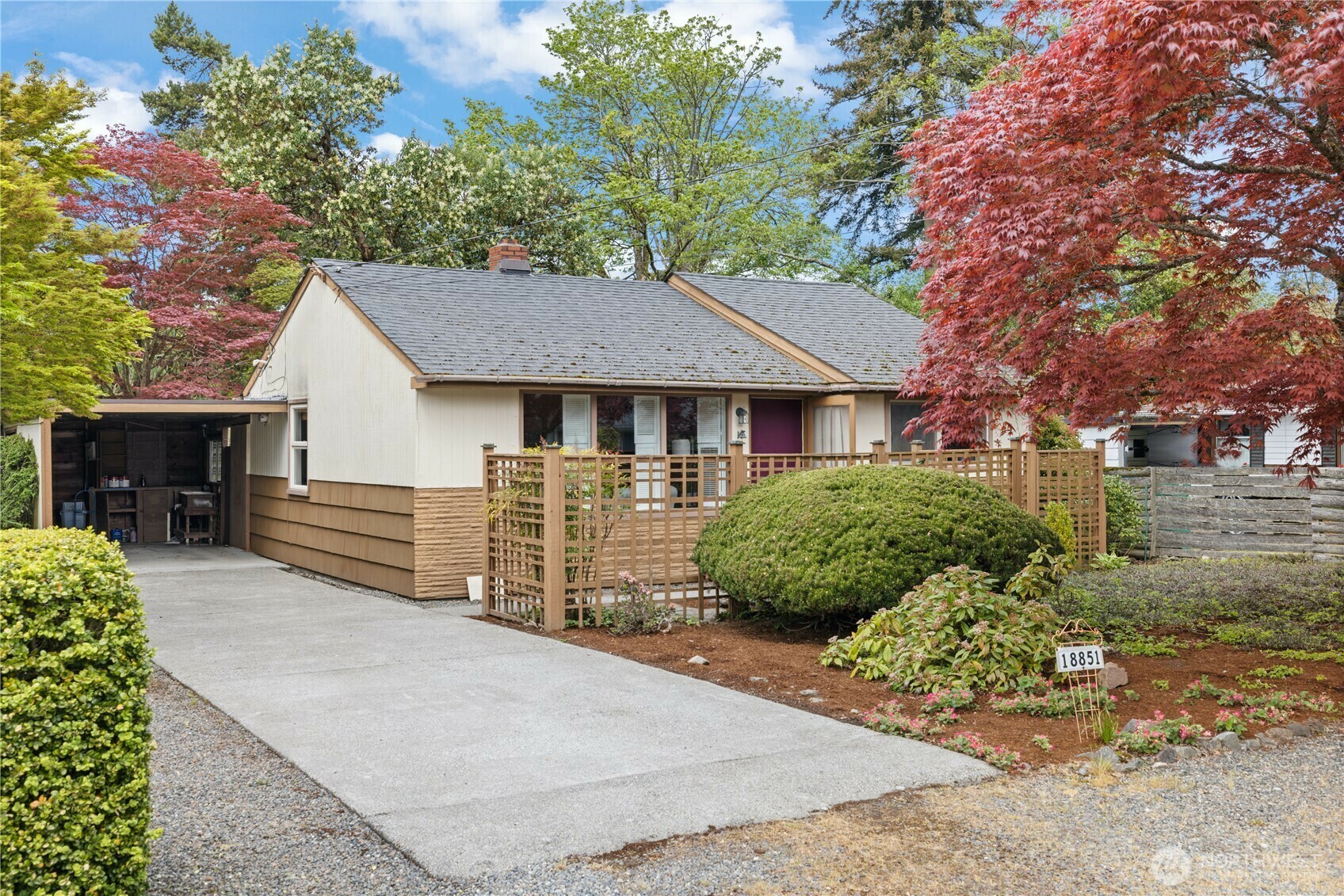 Property Photo: 18851 Ashworth Avenue N WA 98133