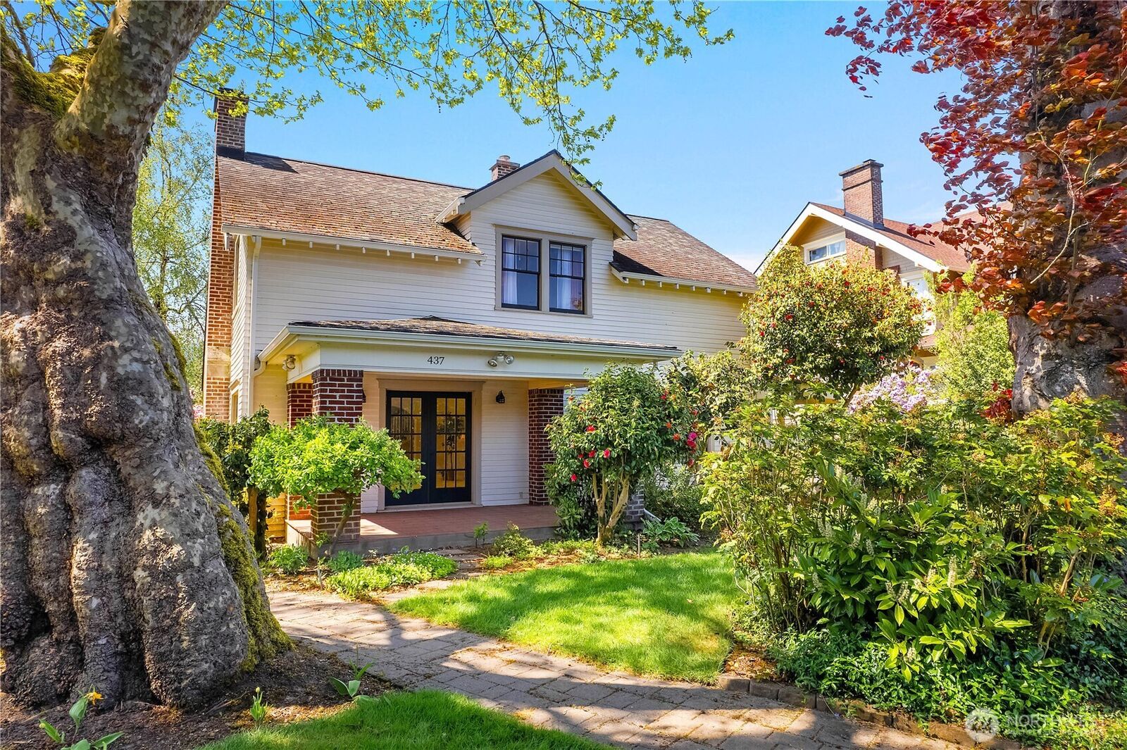 Property Photo:  437 NW Pennsylvania Avenue  WA 98532 