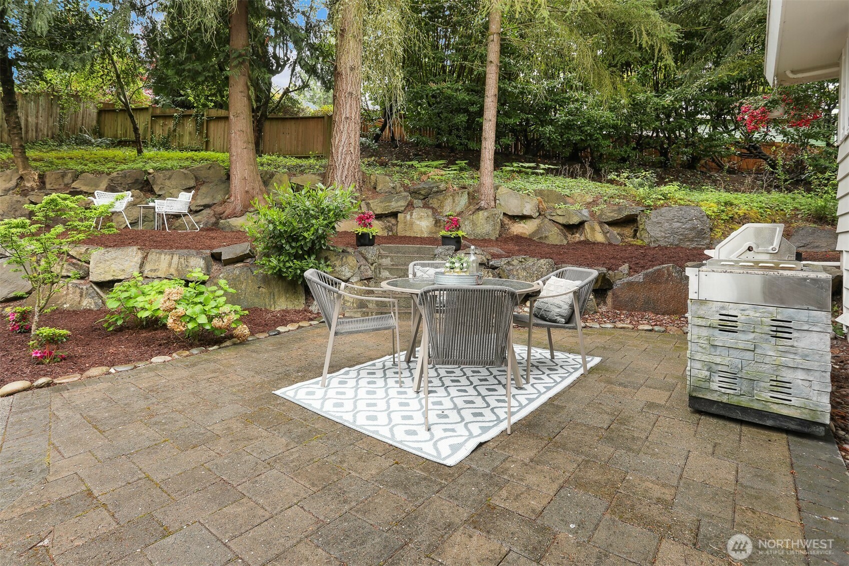 Property Photo: 15506 Juanita Drive NE WA 98028