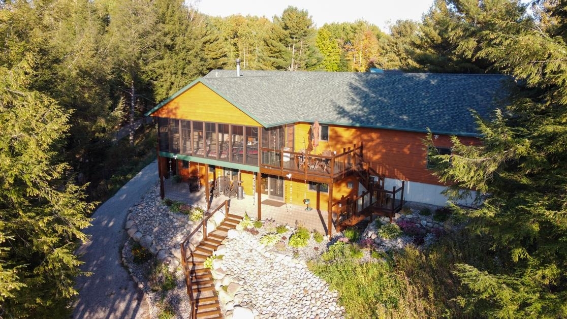 Property Photo: 16299 Thelen Road WI 54149