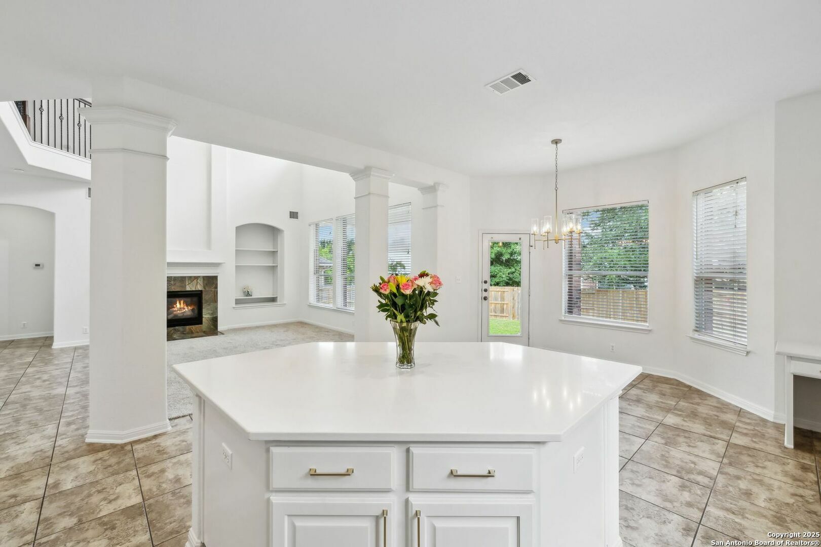 24915 White Creek  San Antonio TX 78255 photo