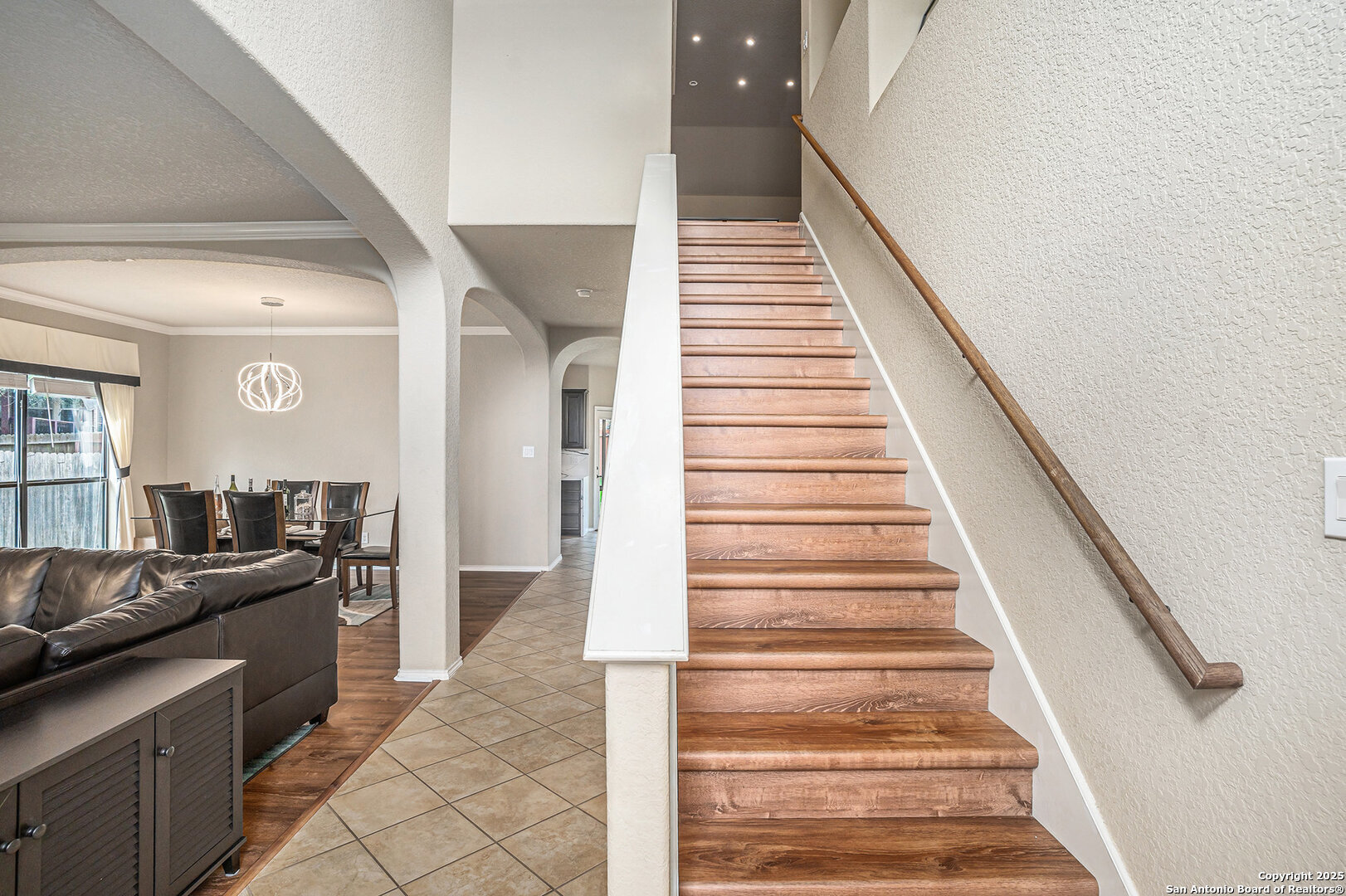 Property Photo:  2703 Summit View  TX 78261 