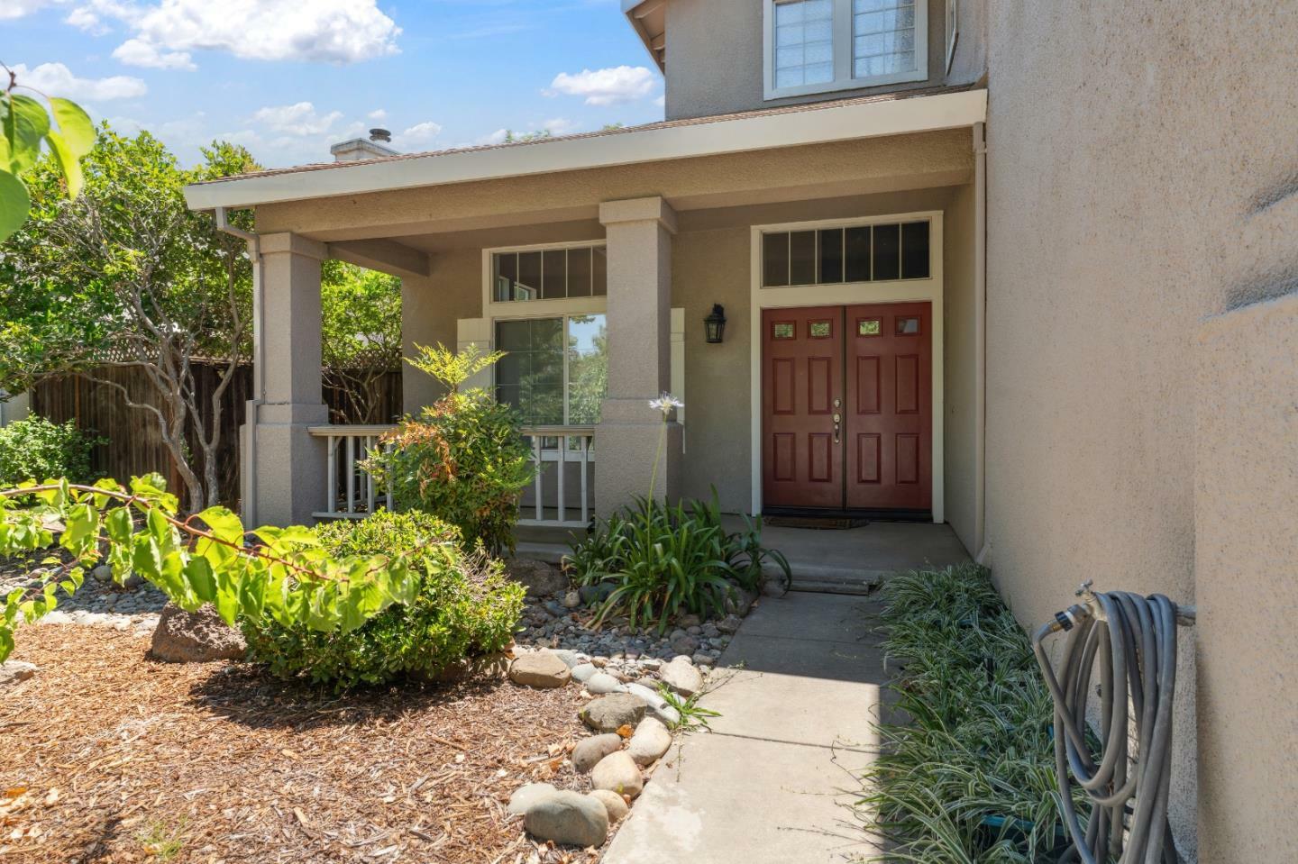 Property Photo: 1418 Eligio Lane CA 95618