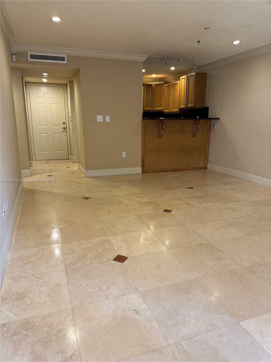 Property Photo: 9301 SW 92nd Ave B212 FL 33176