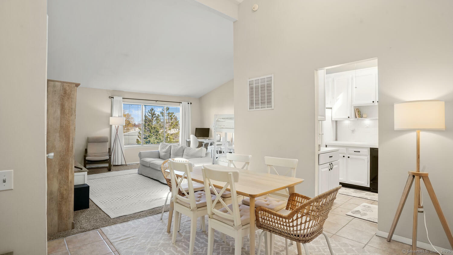 Property Photo:  20 Keeler Close 20  CT 06877 