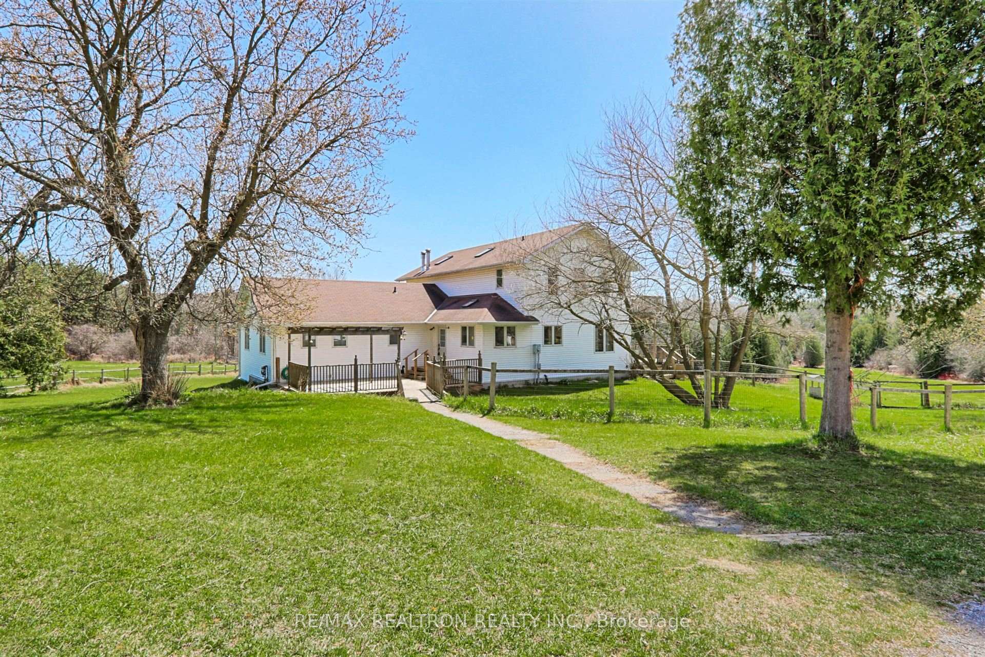 Property Photo: 3169 Mount Albert Road ON L0G 1V0