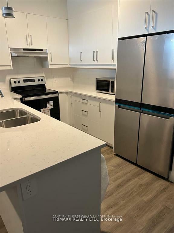 Property Photo: 3635 Southbridge Avenue 46 ON N6L 0G8