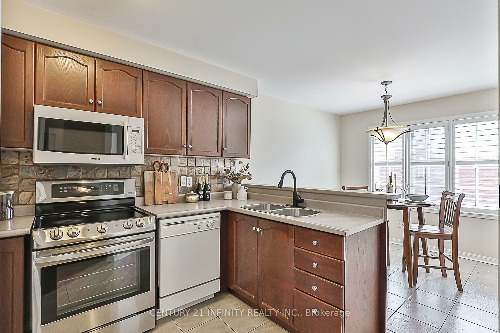 Photo de la propriété: 91 Salmon Way 22 ON L1N 9M9