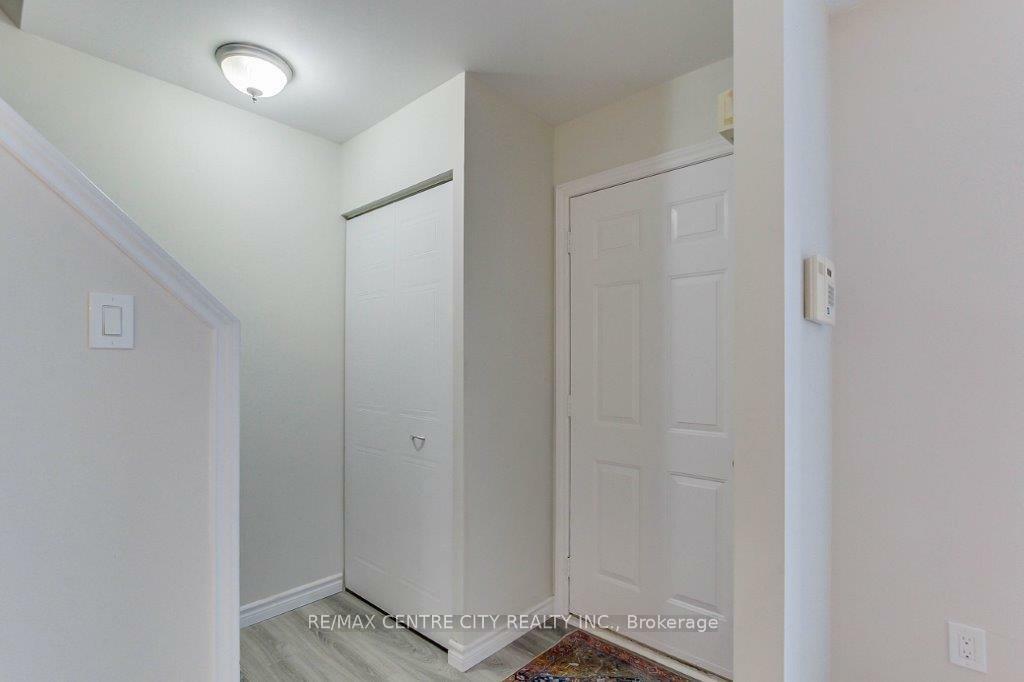 Property Photo: 1290 Bentley Drive 28 ON N5V 4M3