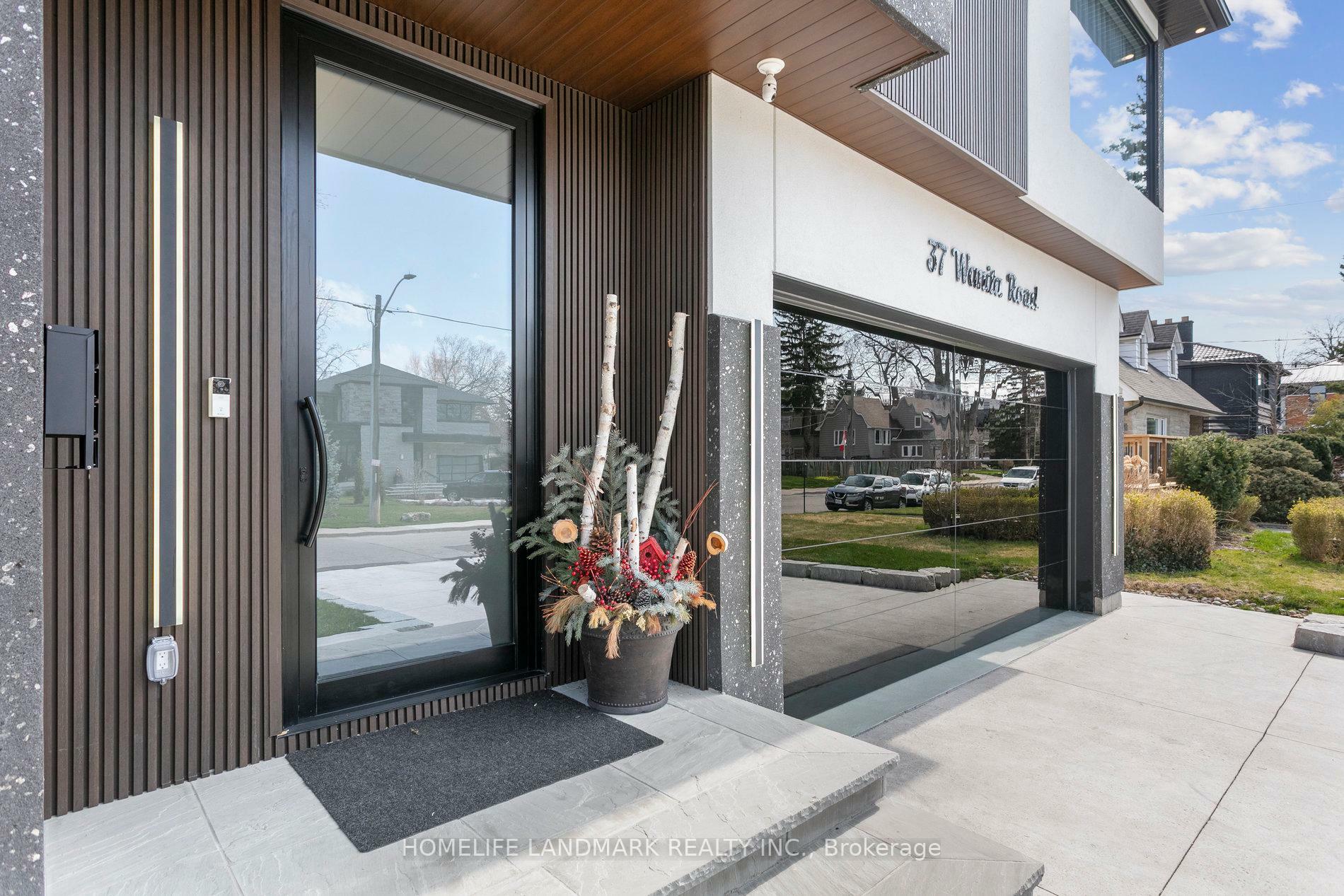 Photo de la propriété: 37 Wanita Road ON L5G 1B3