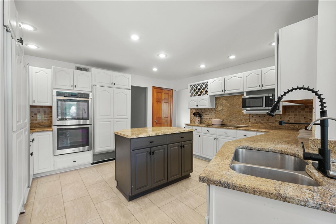 Property Photo: 331 Waterman Rd PA 15025
